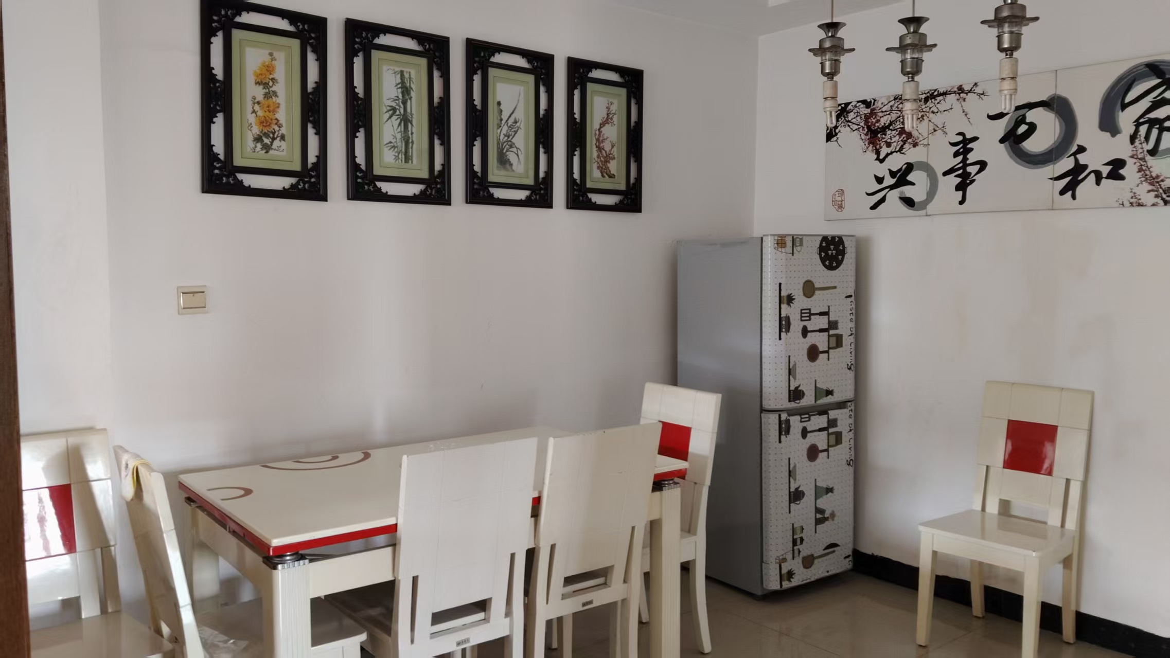 紫荆花苑 2室3厅1卫 1500.0元/月 紫荆花苑 2室3厅1卫 1500.0元/月室内图