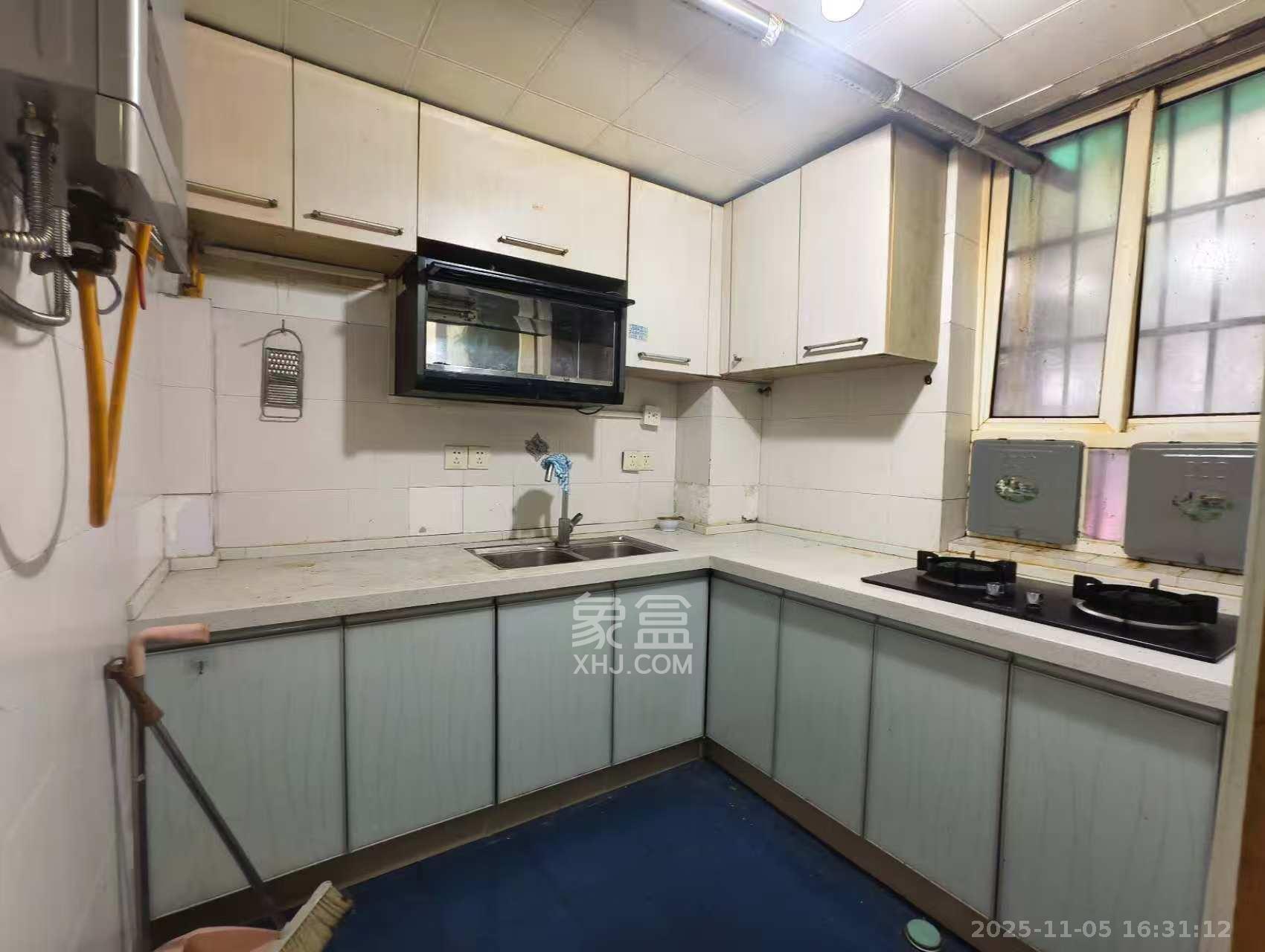 德政园 3室2厅1卫 2300.0元/月 德政园 3室2厅1卫 2300.0元/月室内图