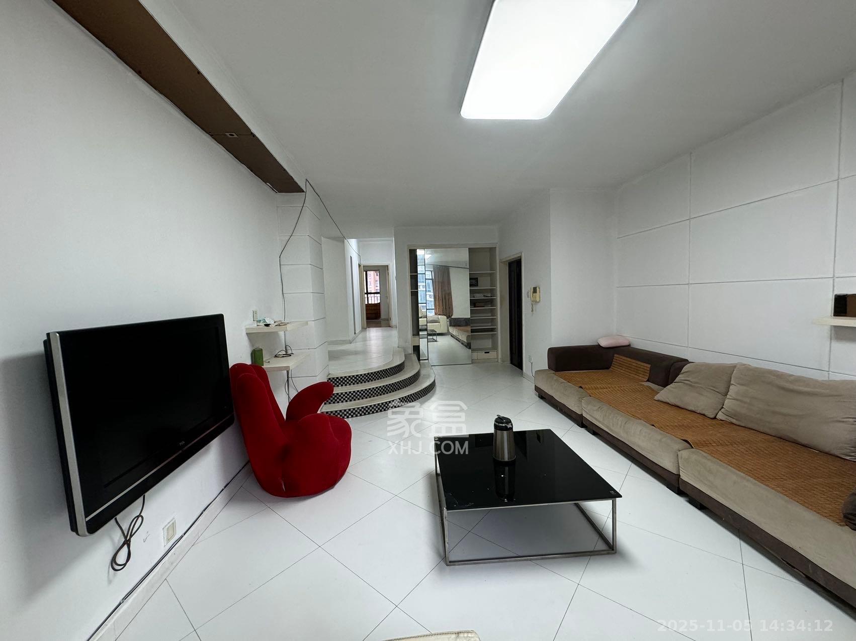 中江国际花城 3室1厅1卫 2700.0元/月 中江国际花城 3室1厅1卫 2700.0元/月室内图