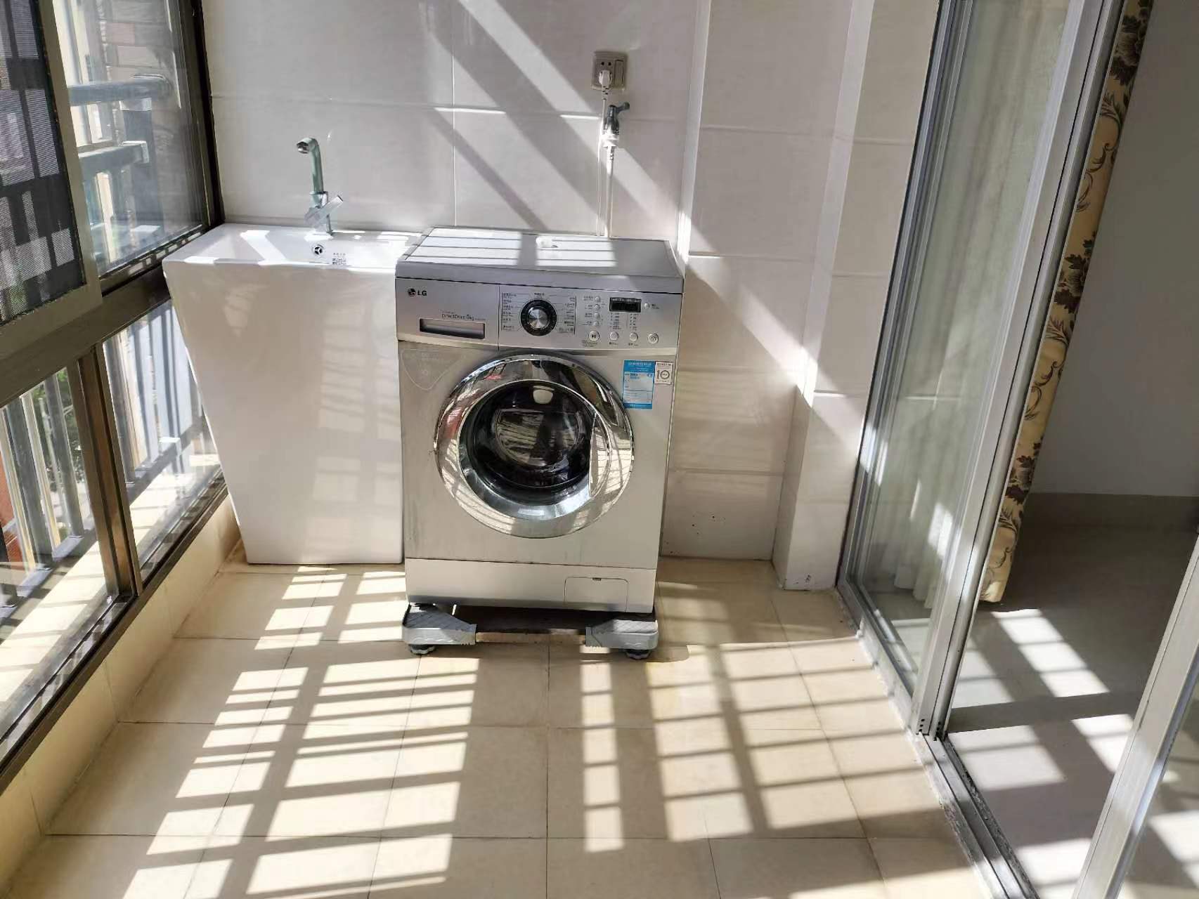 工商学院教工宿舍  2室1厅1卫    2600.0元/月室内图