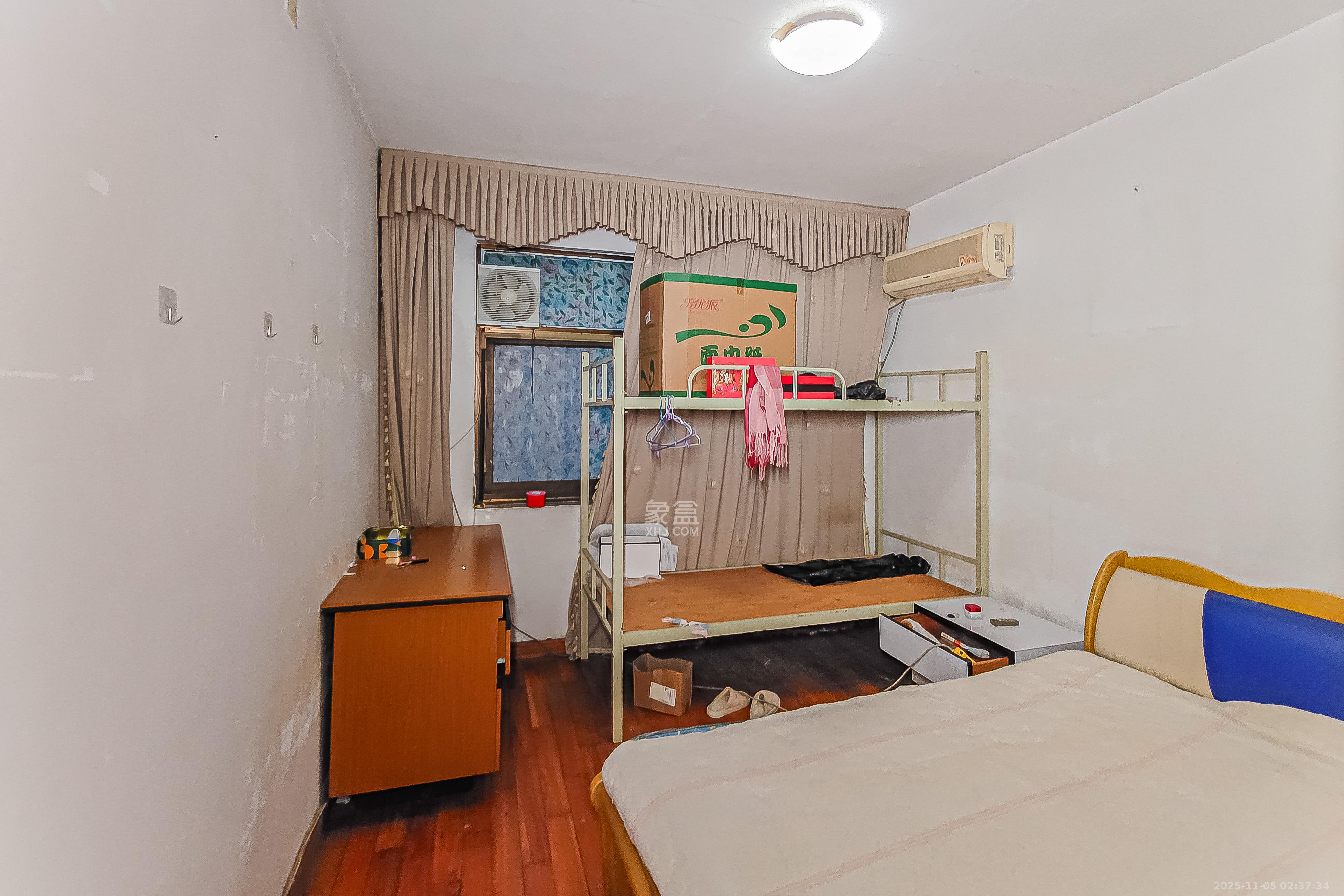 杂技团宿舍 3室2厅2卫 62.0万 杂技团宿舍 3室2厅2卫 62.0万卧室