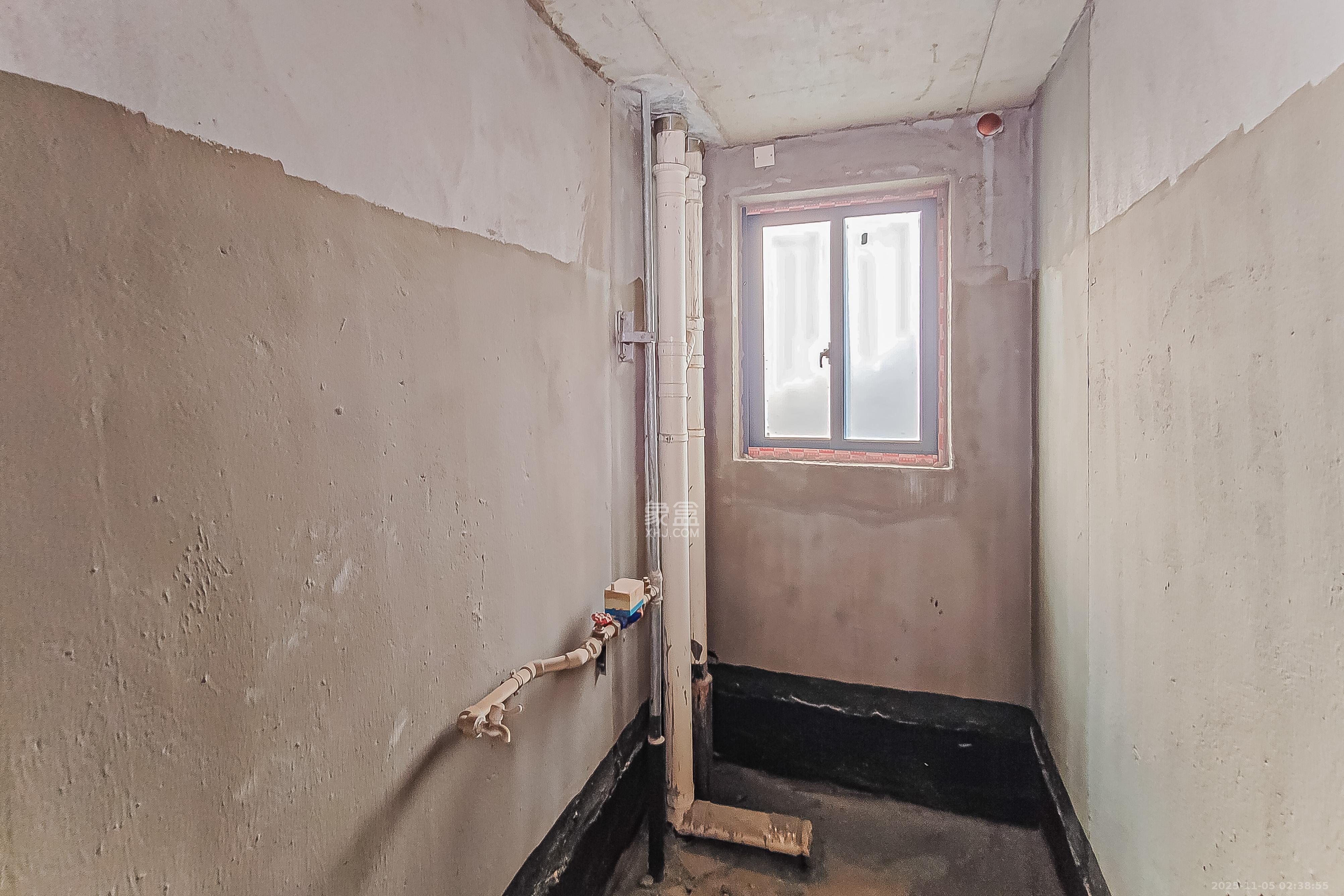 钱隆首府(福晟御园)  3室2厅2卫    115.0万卫生间