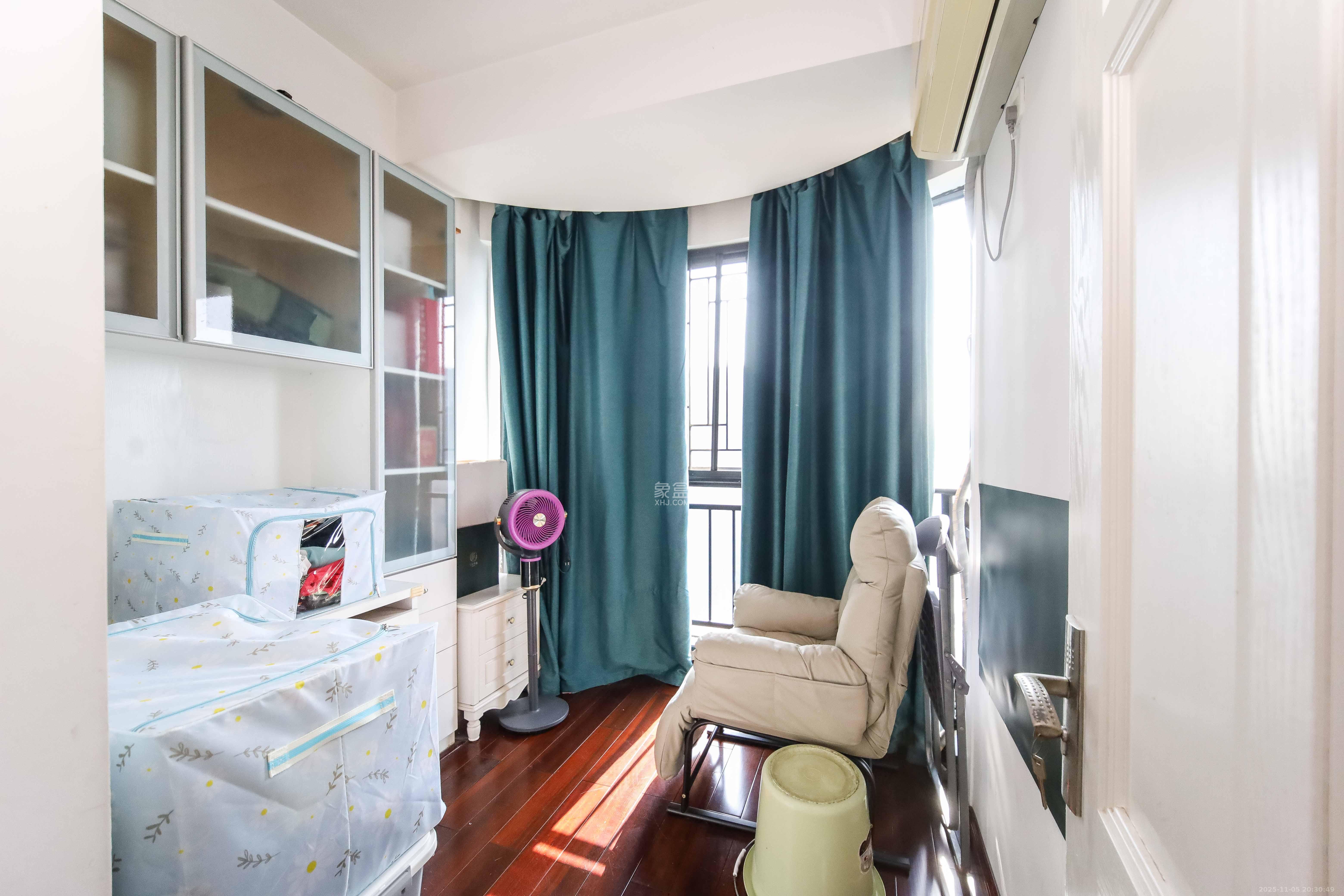 湘域熙岸 3室2厅1卫 105.0万 湘域熙岸 3室2厅1卫 105.0万卧室