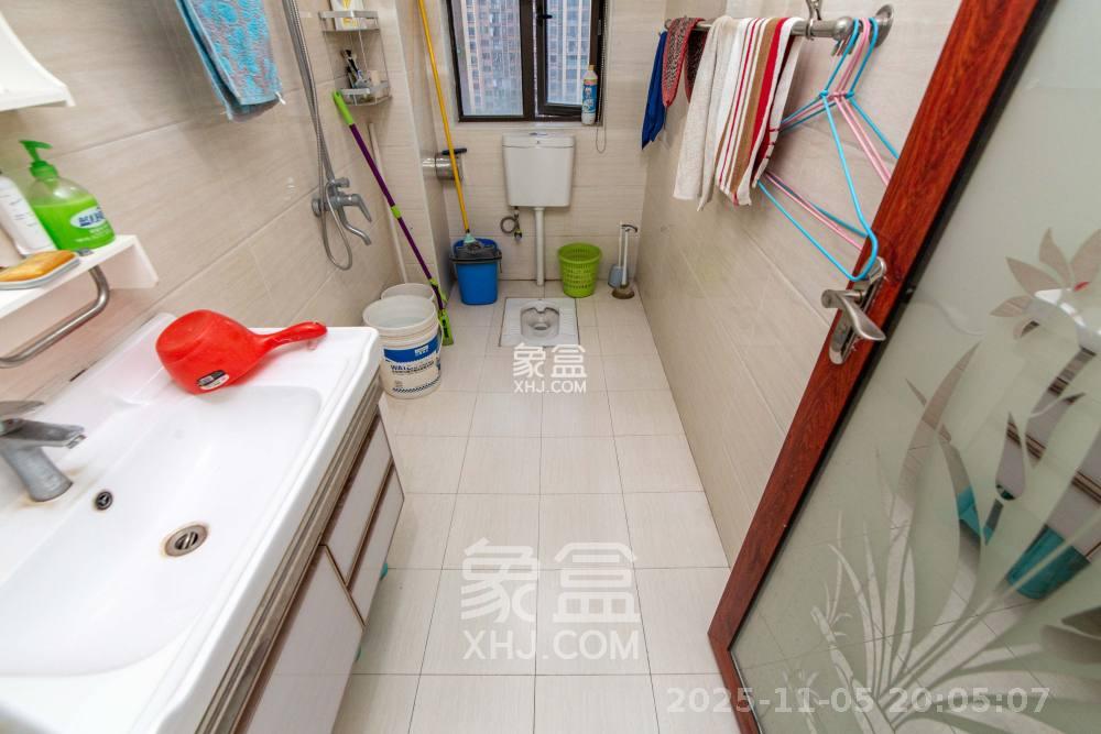 德润小区（丰升德润小区）  4室2厅2卫    2600.0元/月室内图