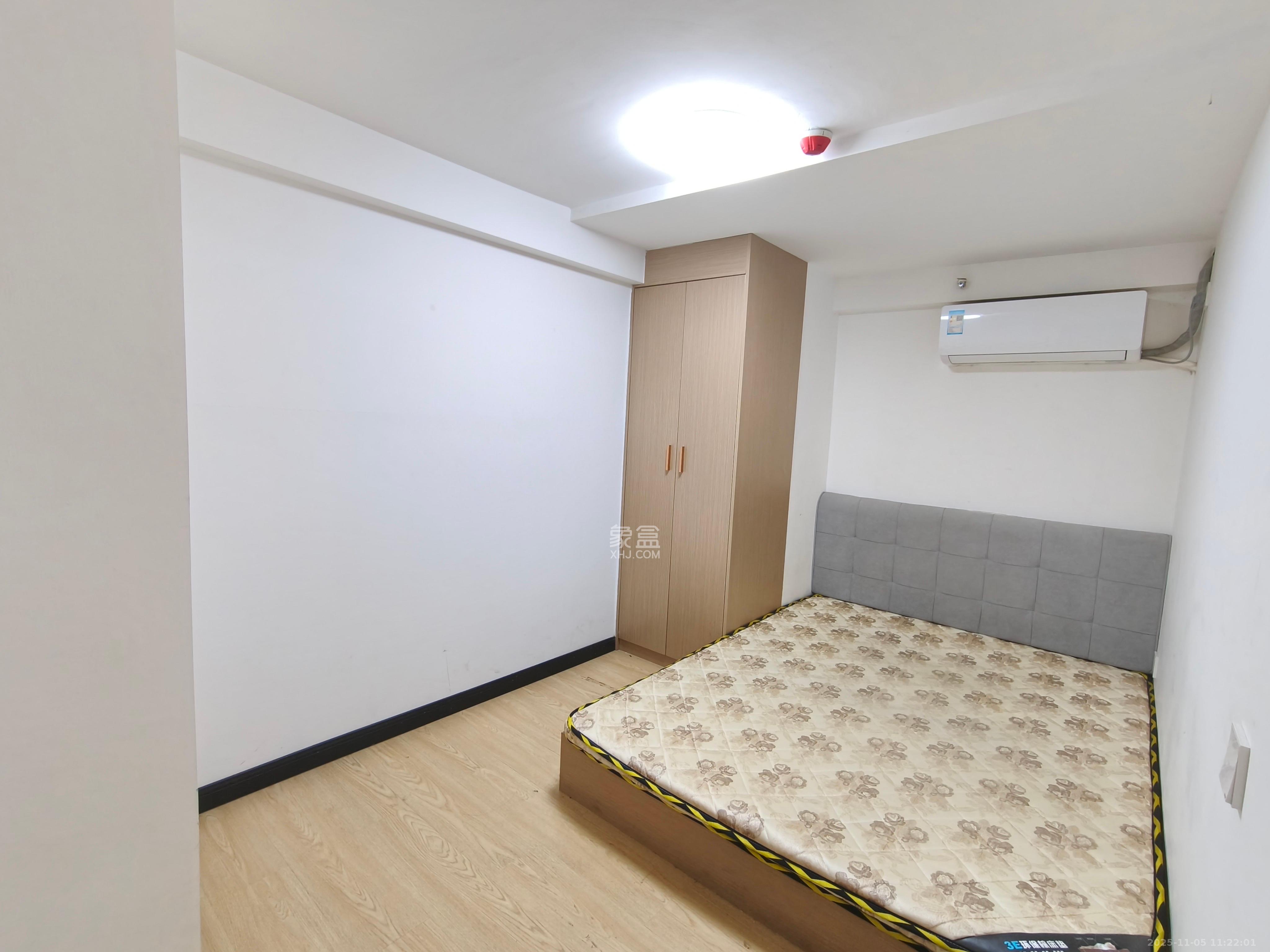 南益名士豪庭  1室0厅0卫    2000.0元/月室内图