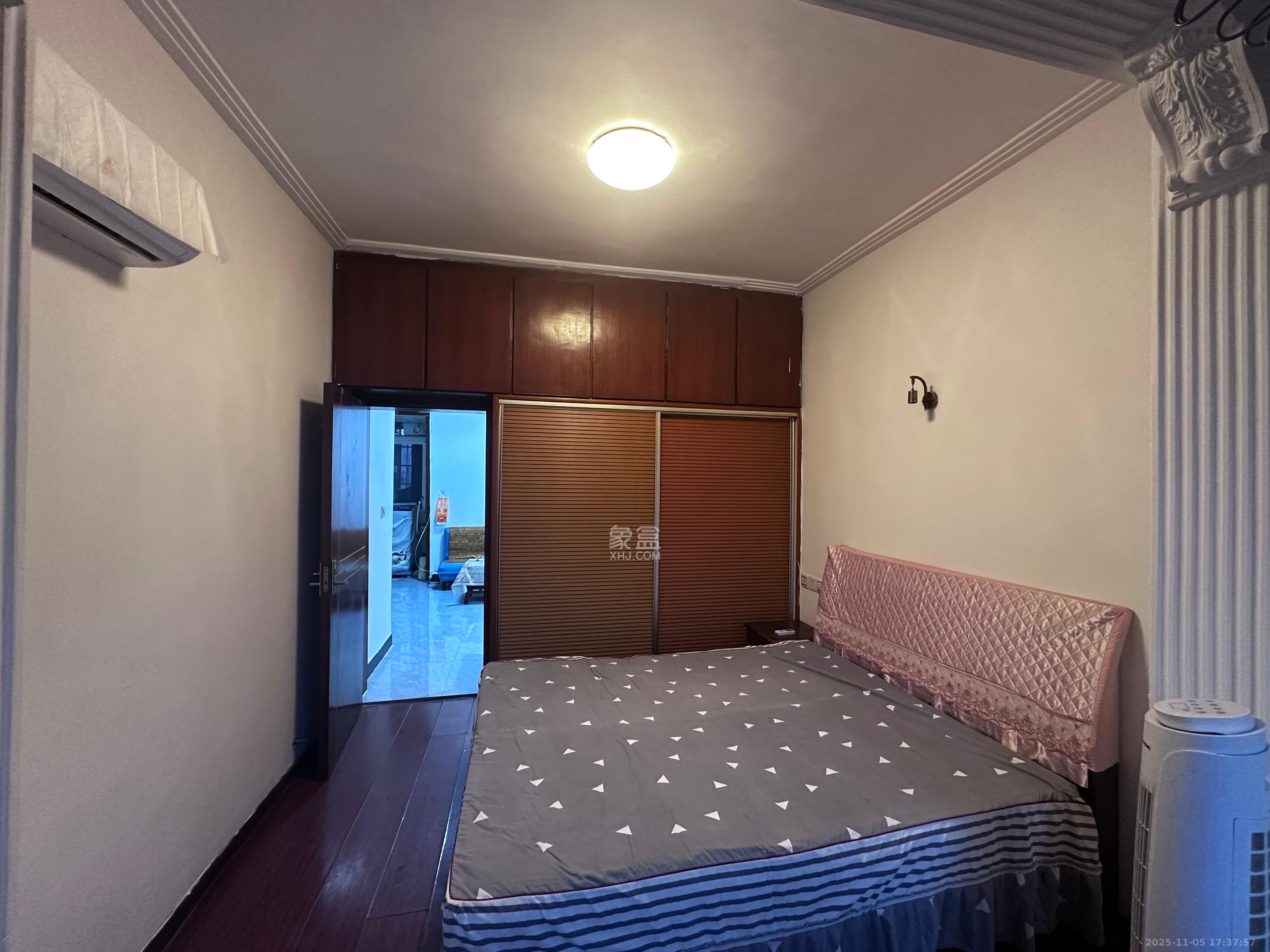 火星一片  2室2厅1卫    1300.0元/月室内图