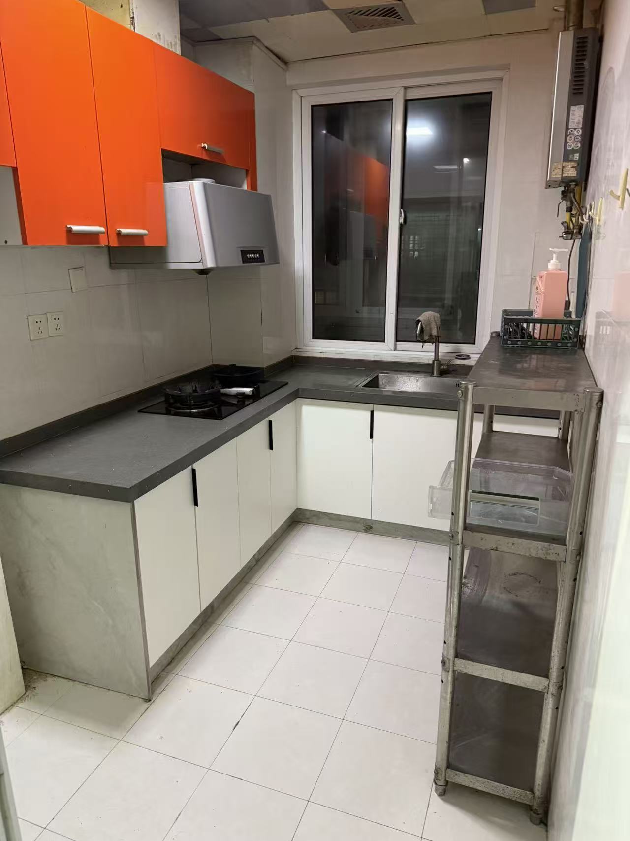 滨湖嘉园（湖滨小区）  3室2厅2卫    2600.0元/月户型图