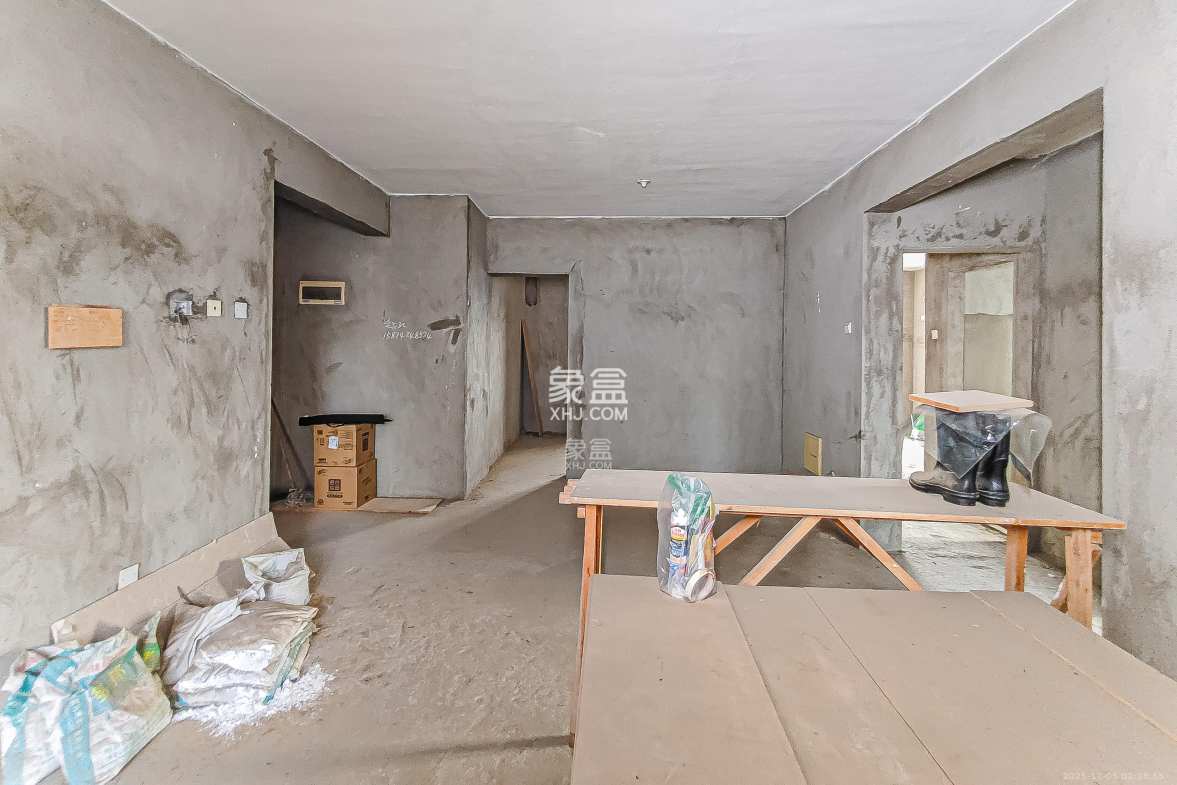 钱隆首府(福晟御园) 3室2厅2卫 115.0万 钱隆首府(福晟御园) 3室2厅2卫 115.0万客厅