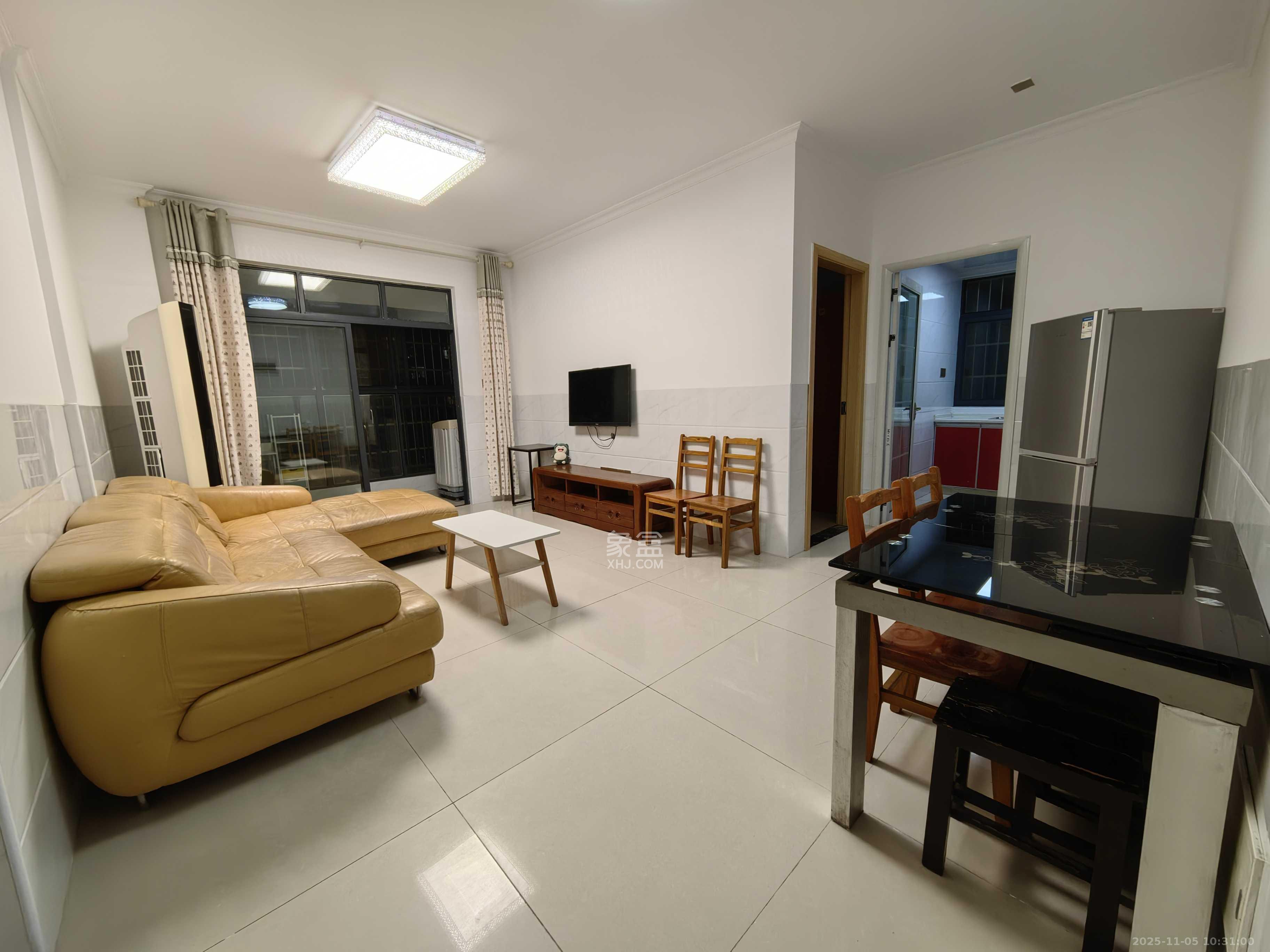 景塘家园  3室2厅1卫    1900.0元/月室内图1