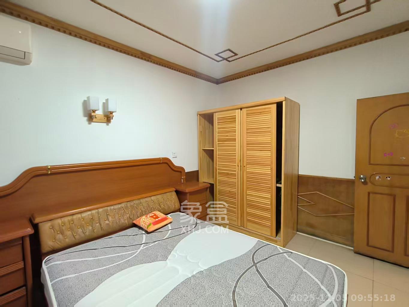 城市花园 2室1厅1卫 2100.0元/月 城市花园 2室1厅1卫 2100.0元/月室内图