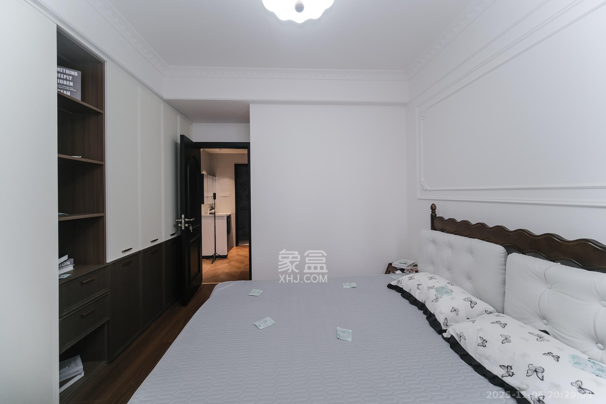 荣盛花语城  2室2厅1卫    85.8万卧室