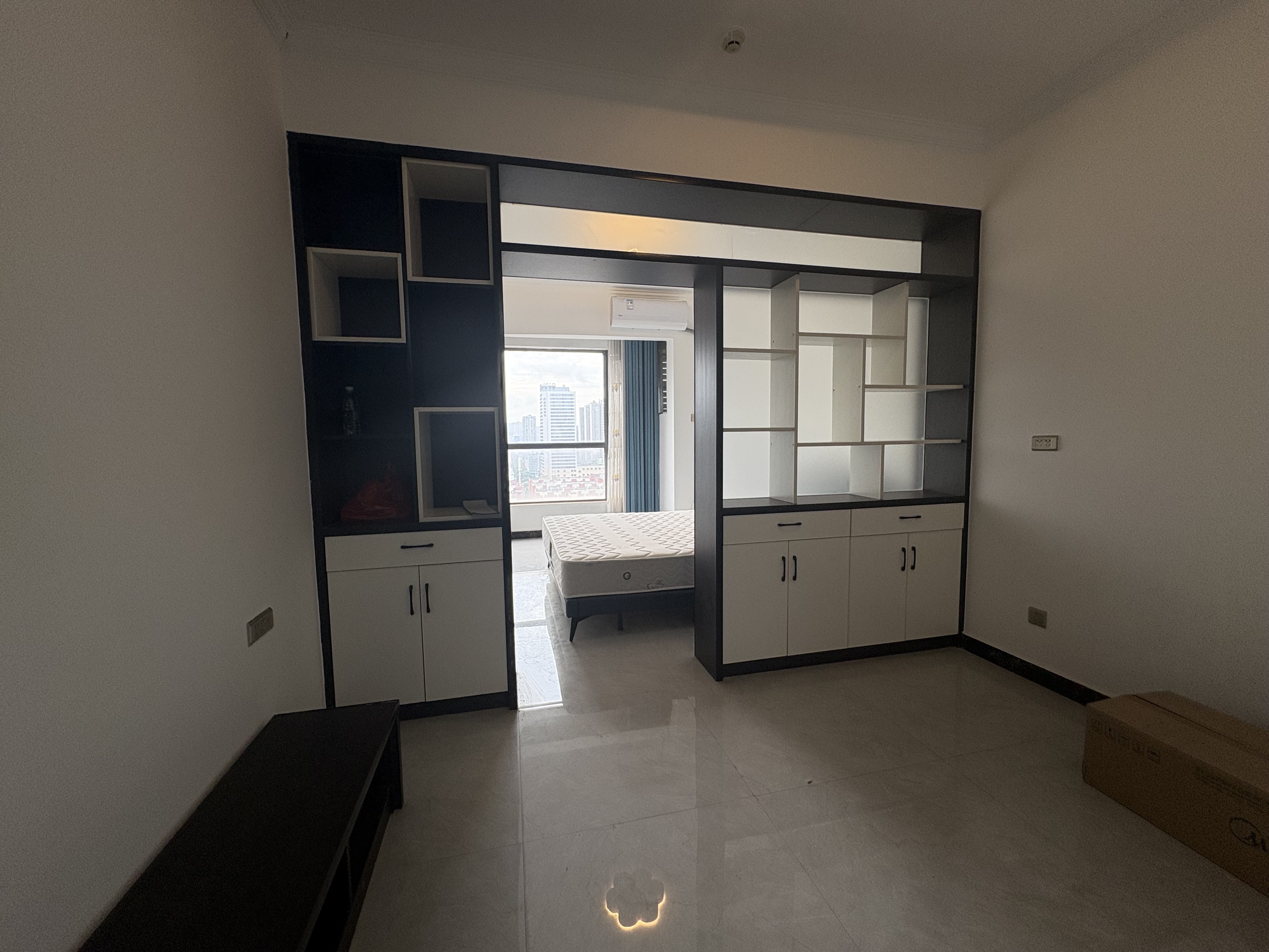 鸿浩达吉星广场(秀石街)  1室1厅1卫    800.0元/月室内图