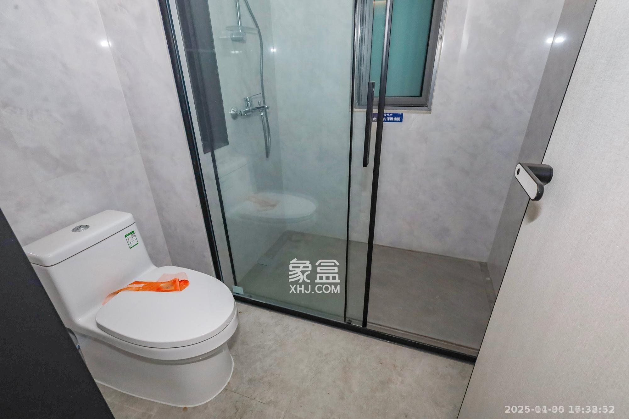 招商蛇口滨江境  4室2厅3卫    14000.0元/月室内图