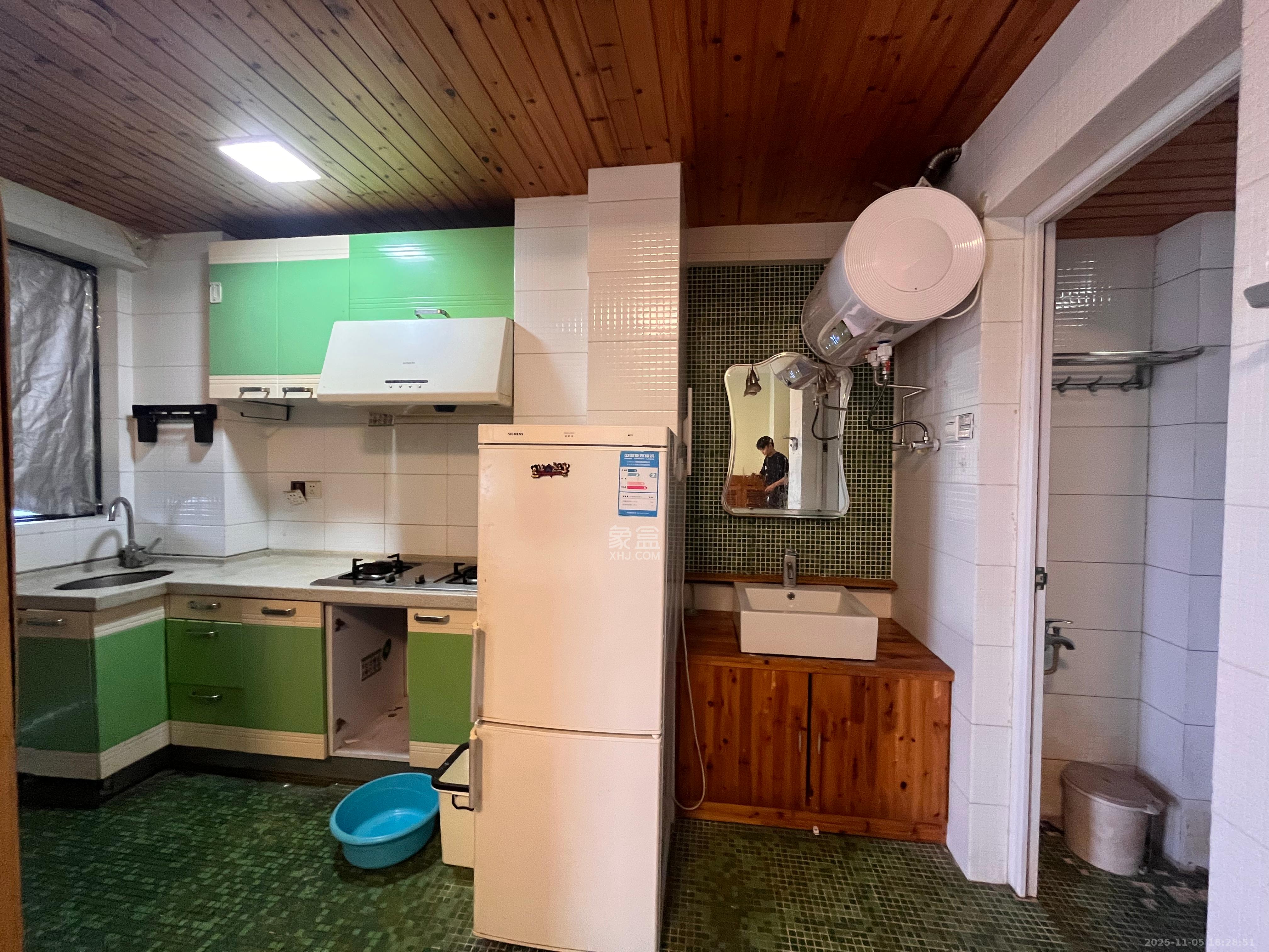 上东印象  1室1厅1卫    1300.0元/月室内图