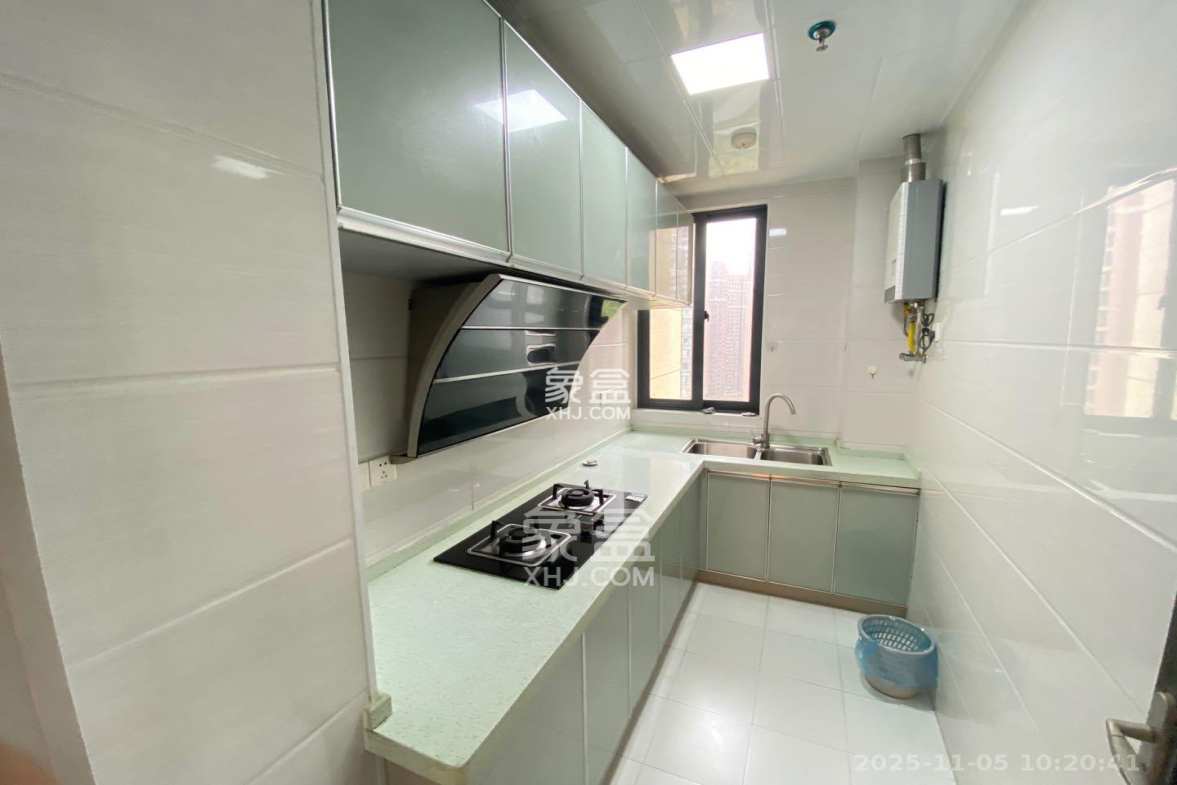 半山公馆(半山国际中心) 2室1厅1卫 2500.0元/月 半山公馆(半山国际中心) 2室1厅1卫 2500.0元/月室内图