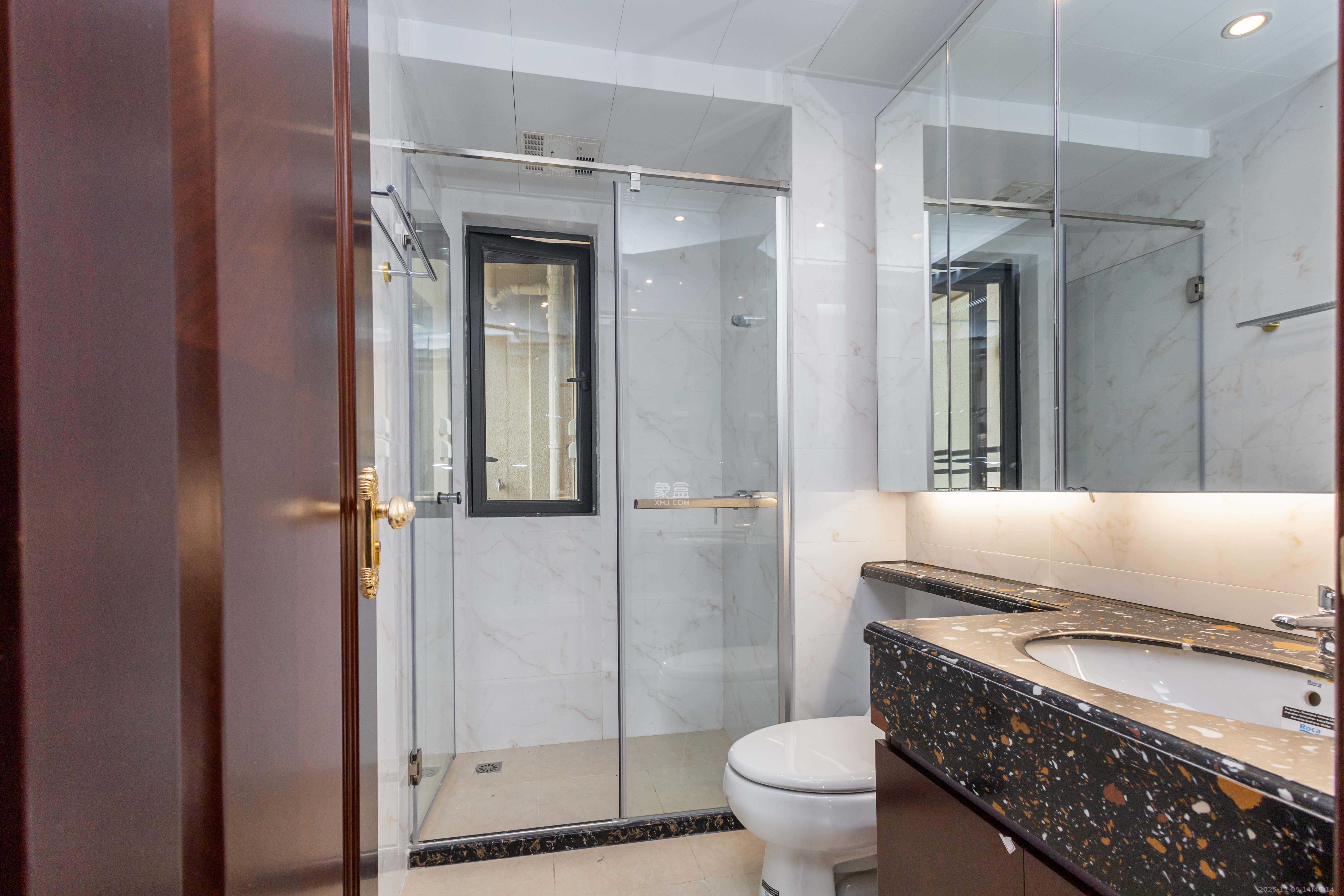 恒大江湾  3室2厅0卫    78.0万卫生间