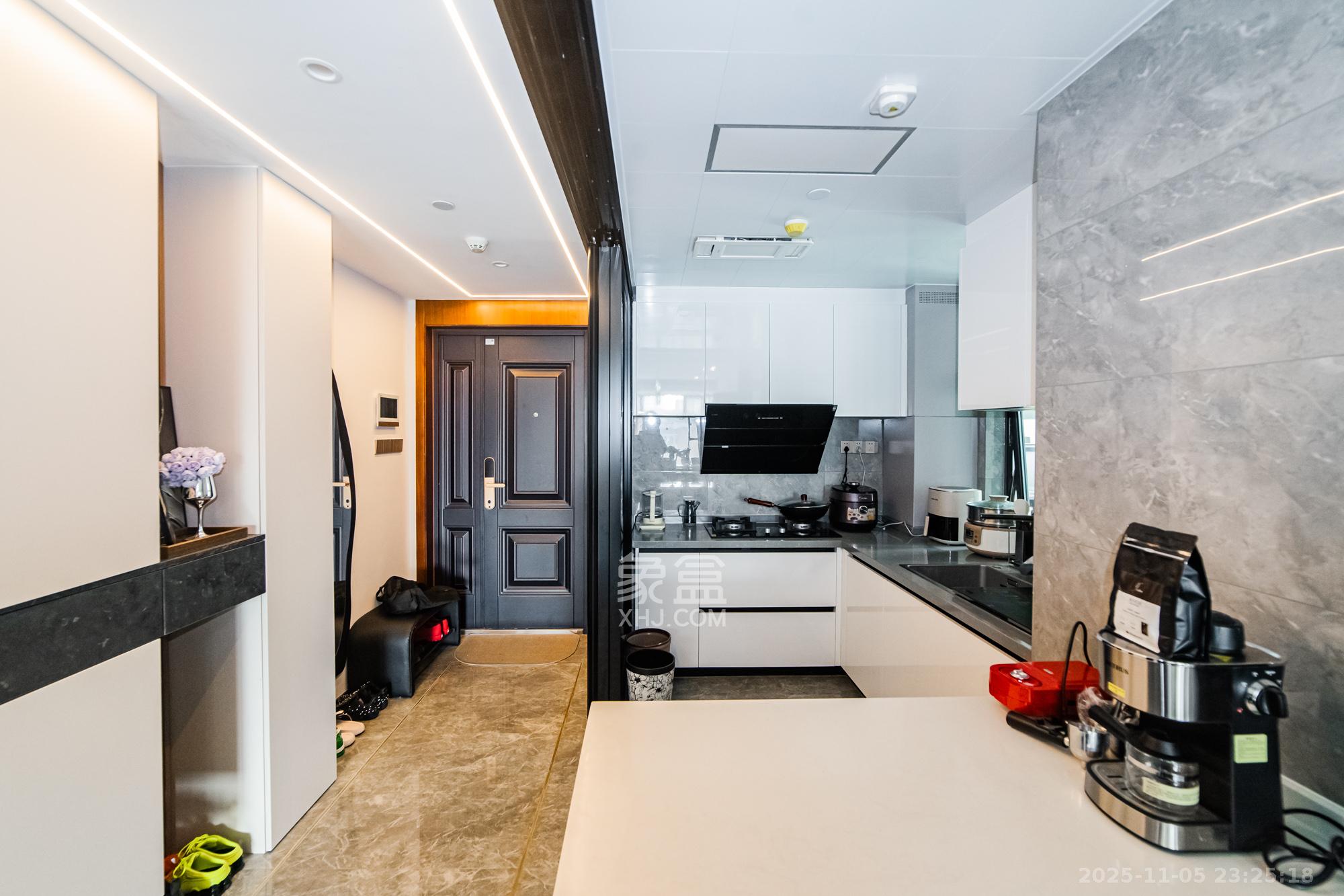 北辰瀚江府 3室2厅2卫 238.0万 北辰瀚江府 3室2厅2卫 238.0万厨房