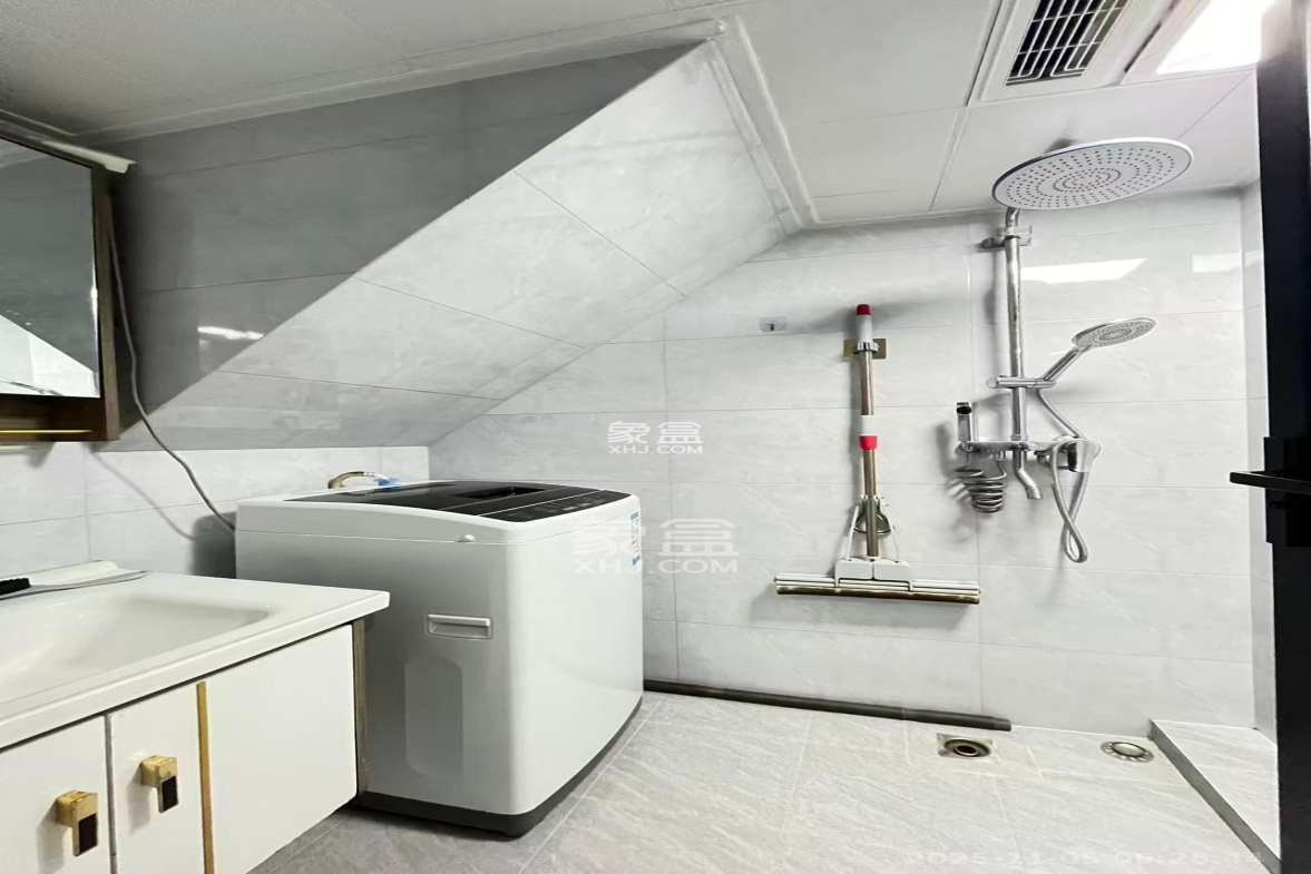 中交广场公寓 2室1厅1卫 2000.0元/月 中交广场公寓 2室1厅1卫 2000.0元/月室内图