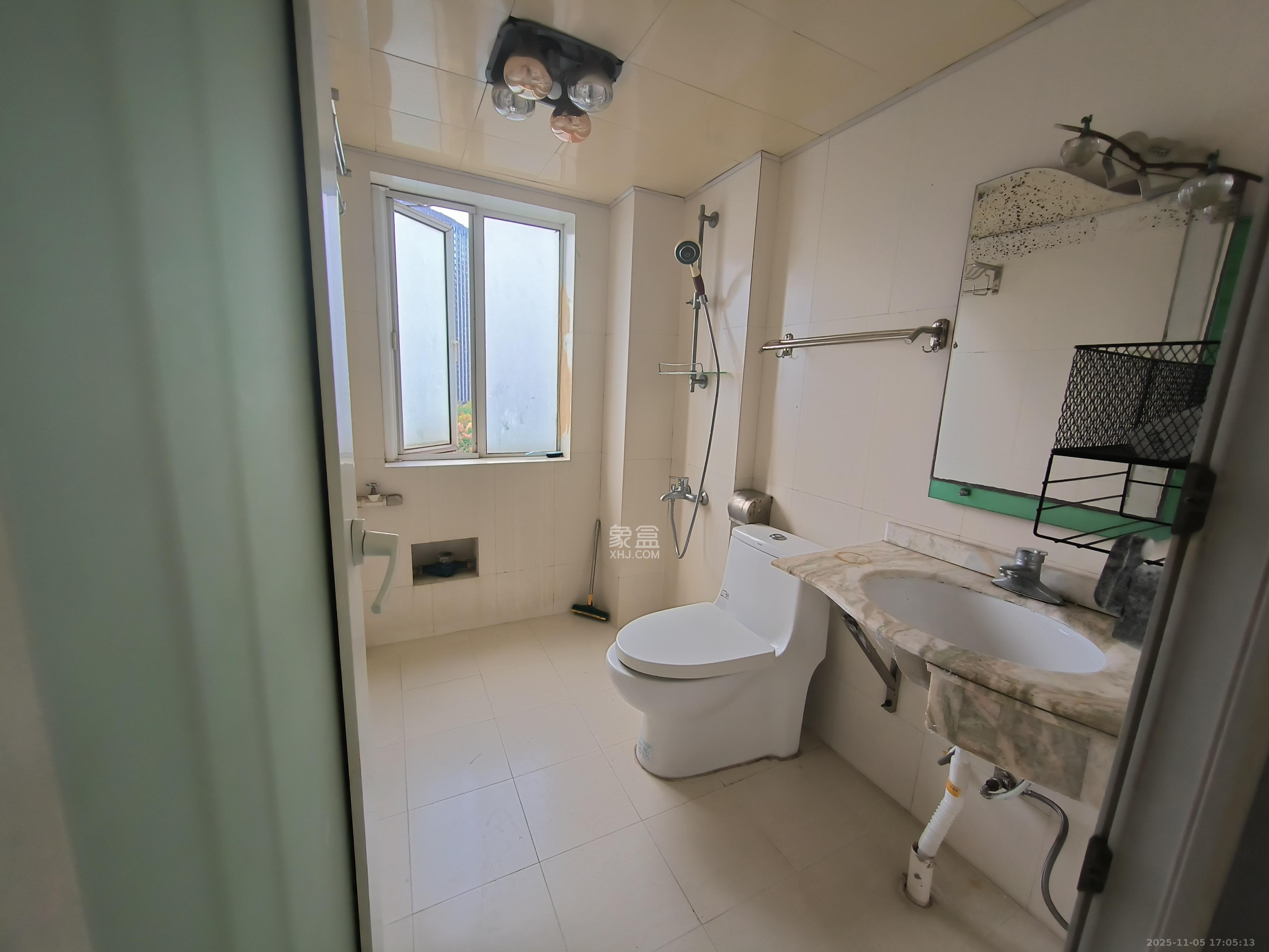 幸福里（幸福里一期）  3室2厅2卫    1600.0元/月