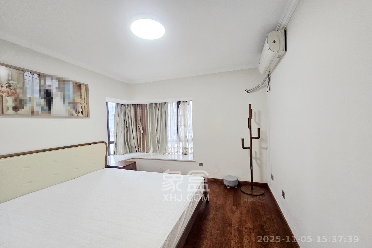 明昇壹城（明昇时代广场）一期  3室2厅2卫    3900.0元/月室内图