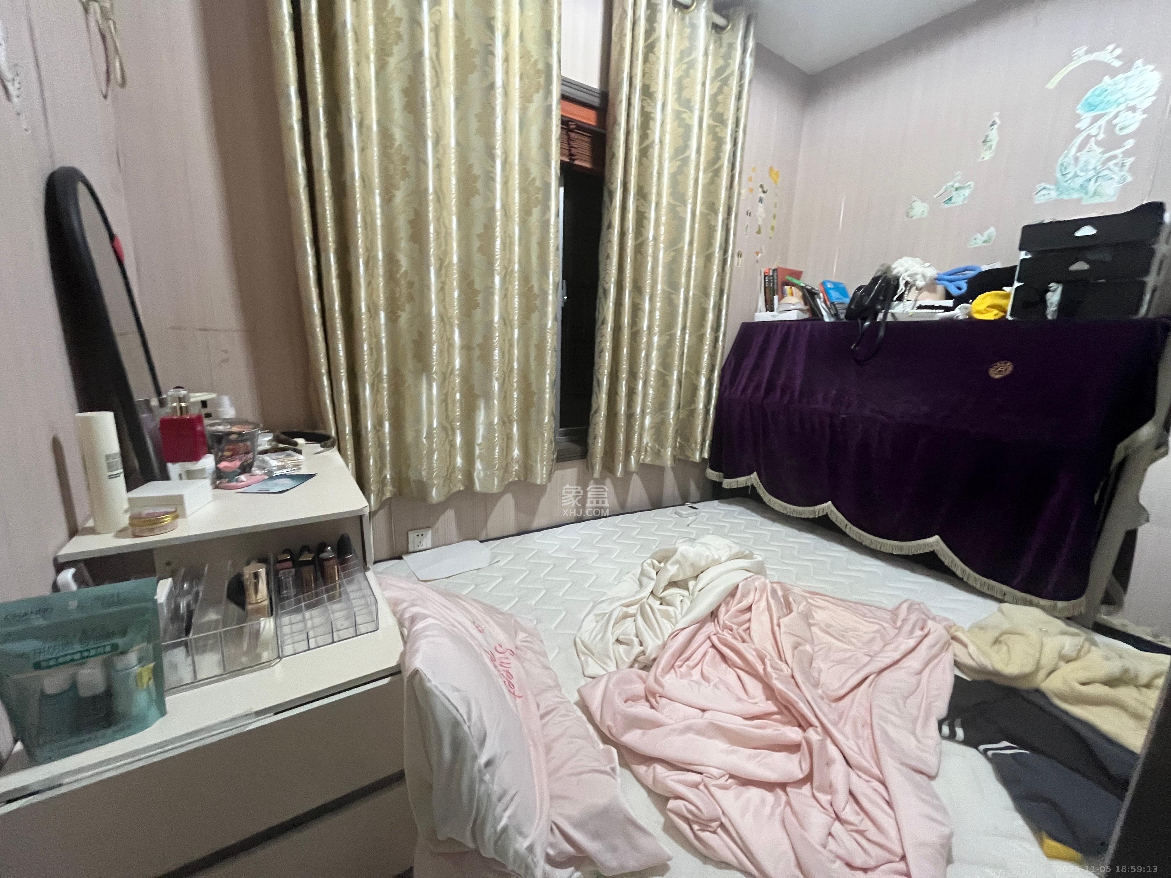 上河国际B座  1室1厅1卫    1600.0元/月