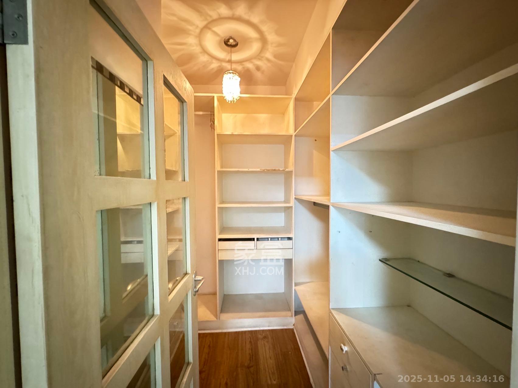 中江国际花城 3室1厅1卫 2700.0元/月 中江国际花城 3室1厅1卫 2700.0元/月室内图