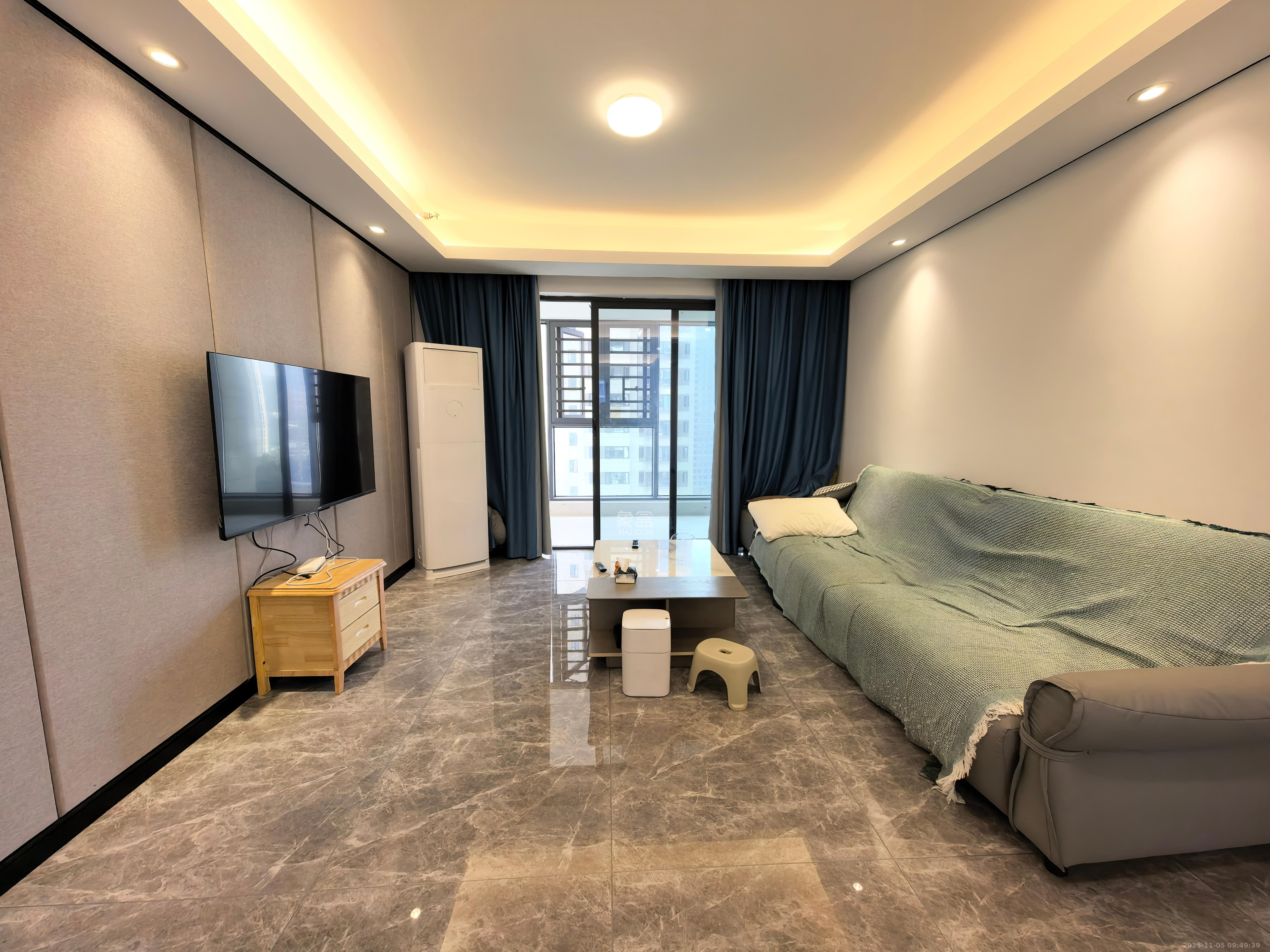 中国铁建湘语梅溪  4室2厅2卫    3500.0元/月