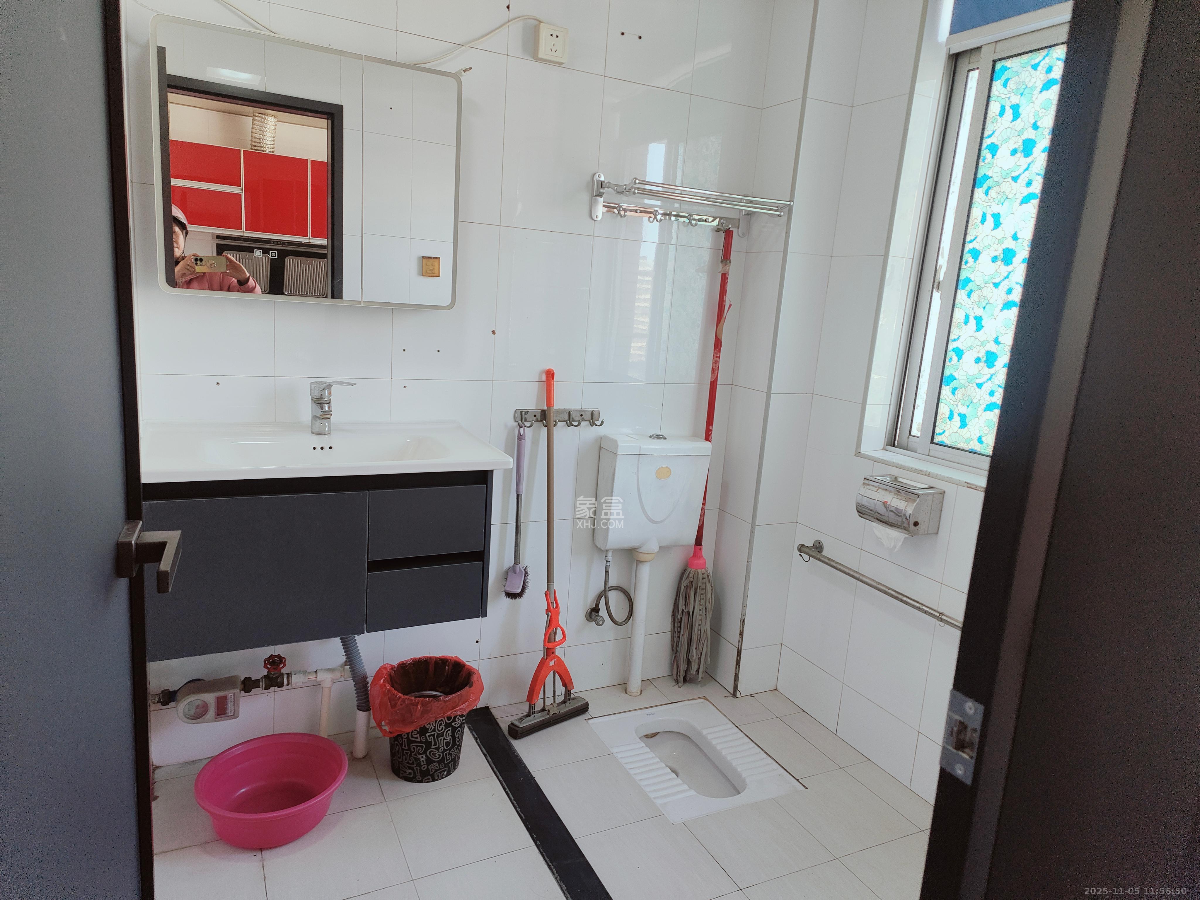 先锋新宇 3室2厅2卫 2100.0元/月 先锋新宇 3室2厅2卫 2100.0元/月室内图