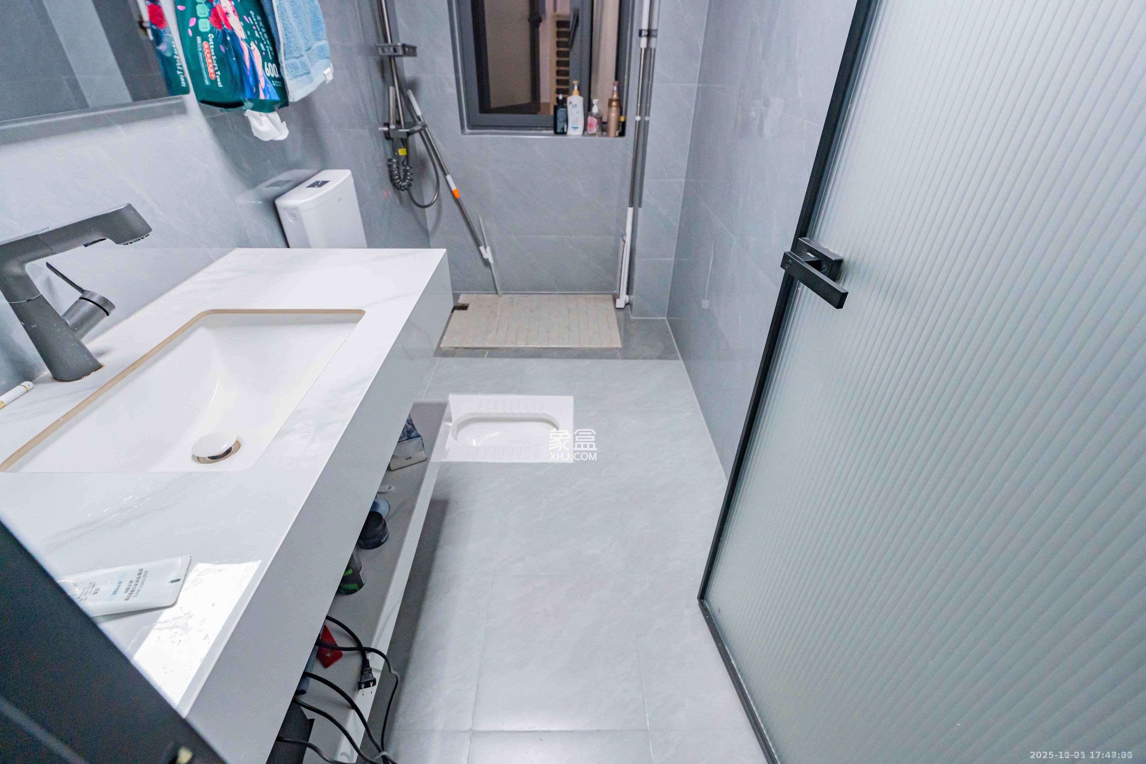 金色屋顶 3室2厅2卫 9900.0元/月 金色屋顶 3室2厅2卫 9900.0元/月室内图