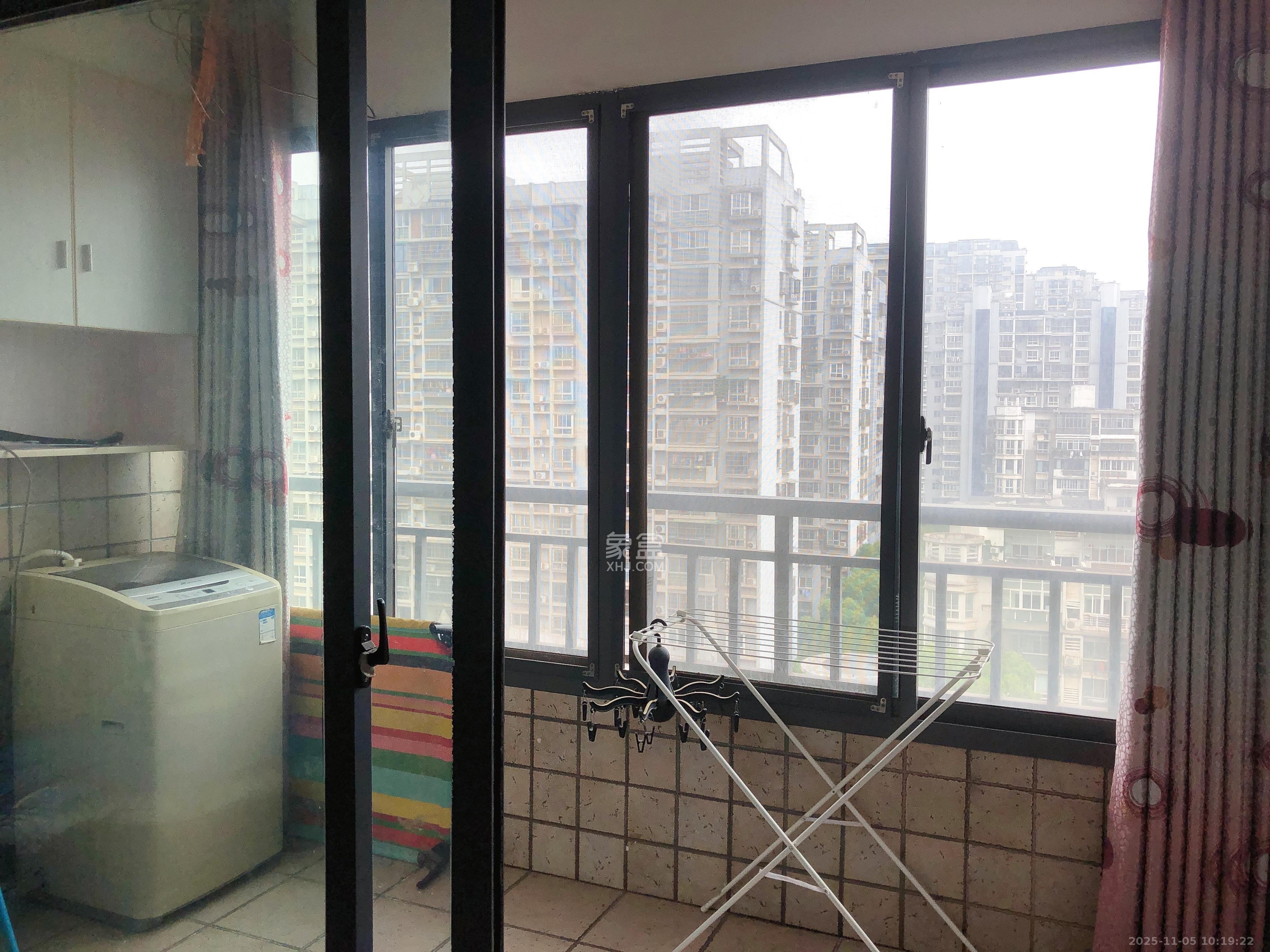 上峰苑(兰亭玥岛) 2室2厅1卫 2000.0元/月 上峰苑(兰亭玥岛) 2室2厅1卫 2000.0元/月室内图