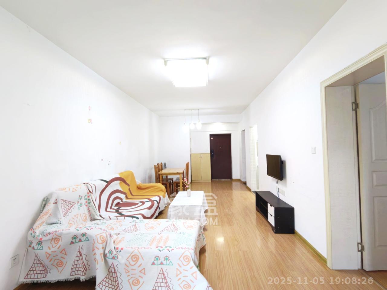 香樟兰亭(朗峰苑) 2室2厅1卫 1800.0元/月 香樟兰亭(朗峰苑) 2室2厅1卫 1800.0元/月室内图