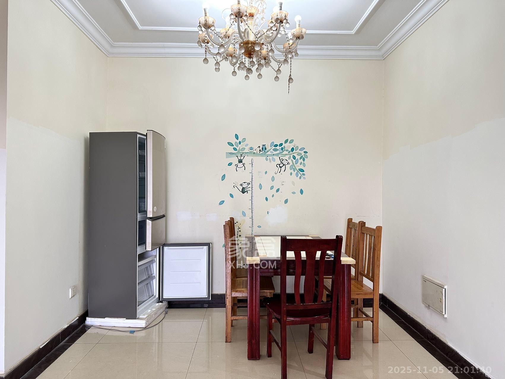 恒大名都  3室2厅2卫    1399.0元/月室内图