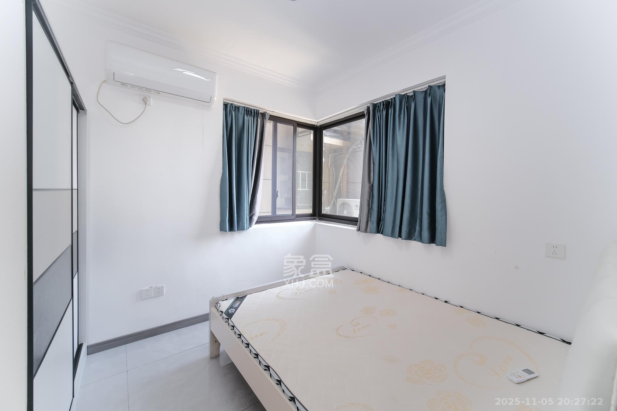 保利香槟国际  3室2厅1卫    86.0万卧室