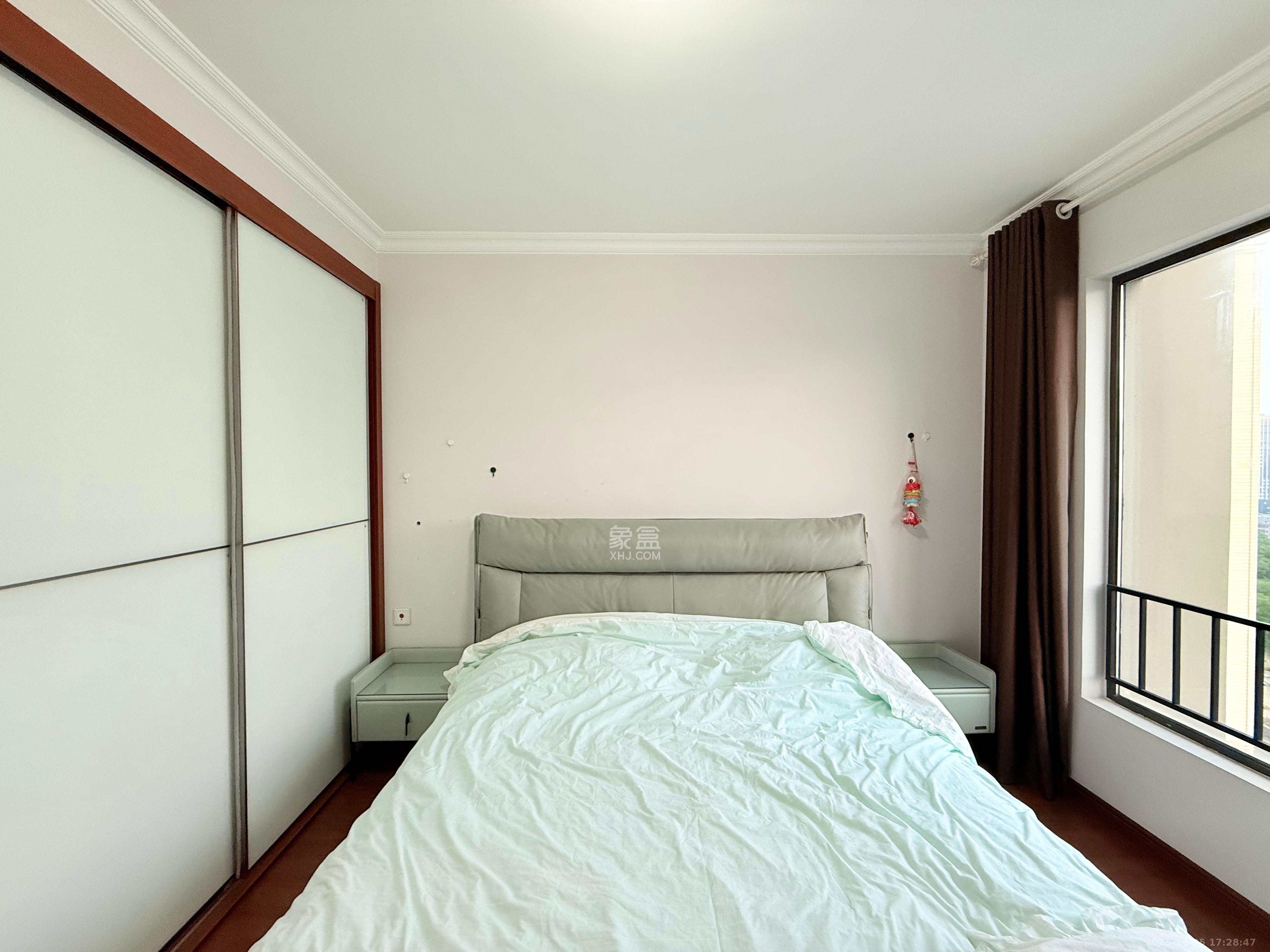 万科金域华府三四期  2室2厅1卫    2400.0元/月室内图