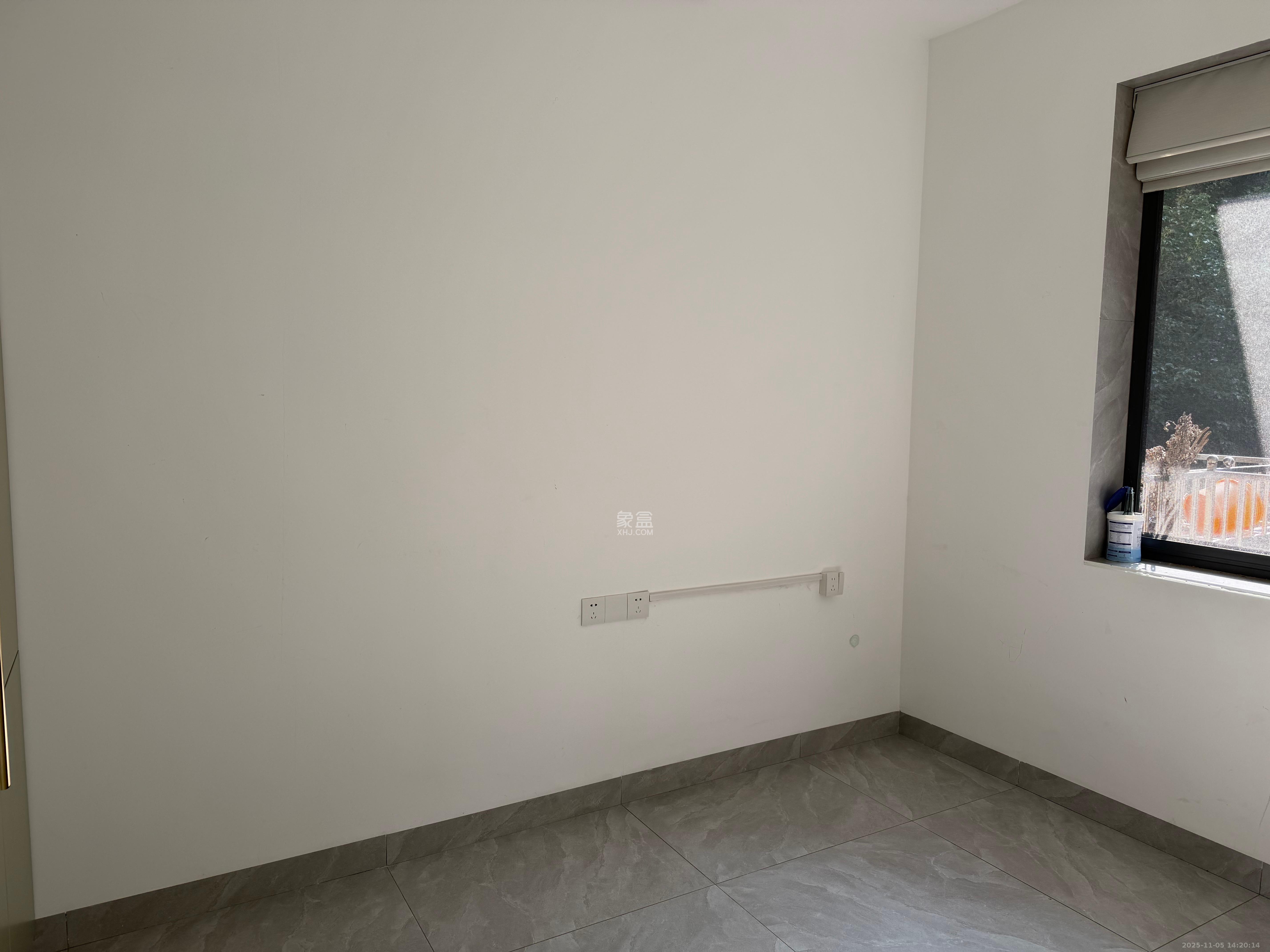 新华园 1室0厅0卫 1900.0元/月 新华园 1室0厅0卫 1900.0元/月室内图