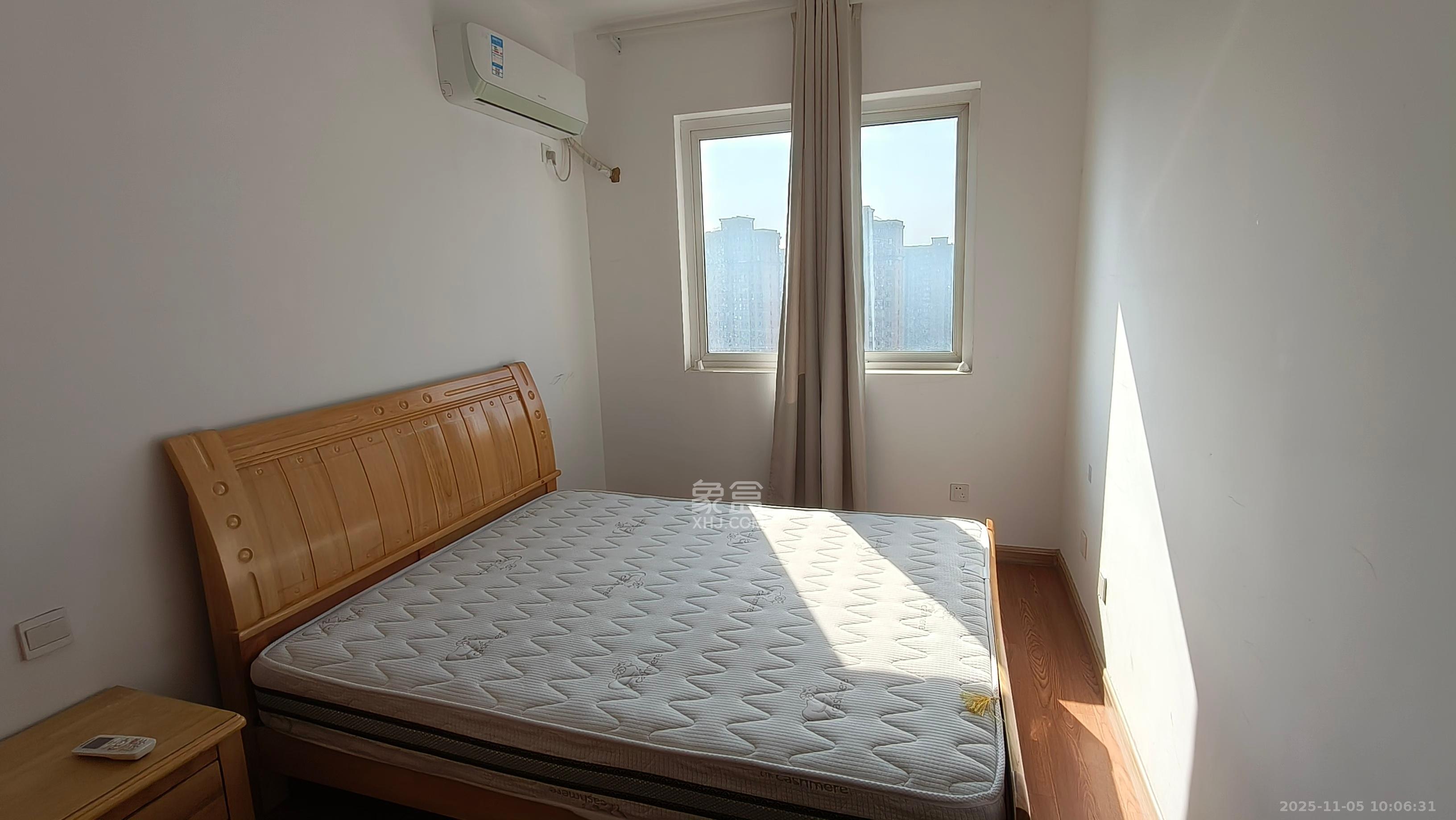 新芙蓉之都  2室2厅1卫    2300.0元/月室内图