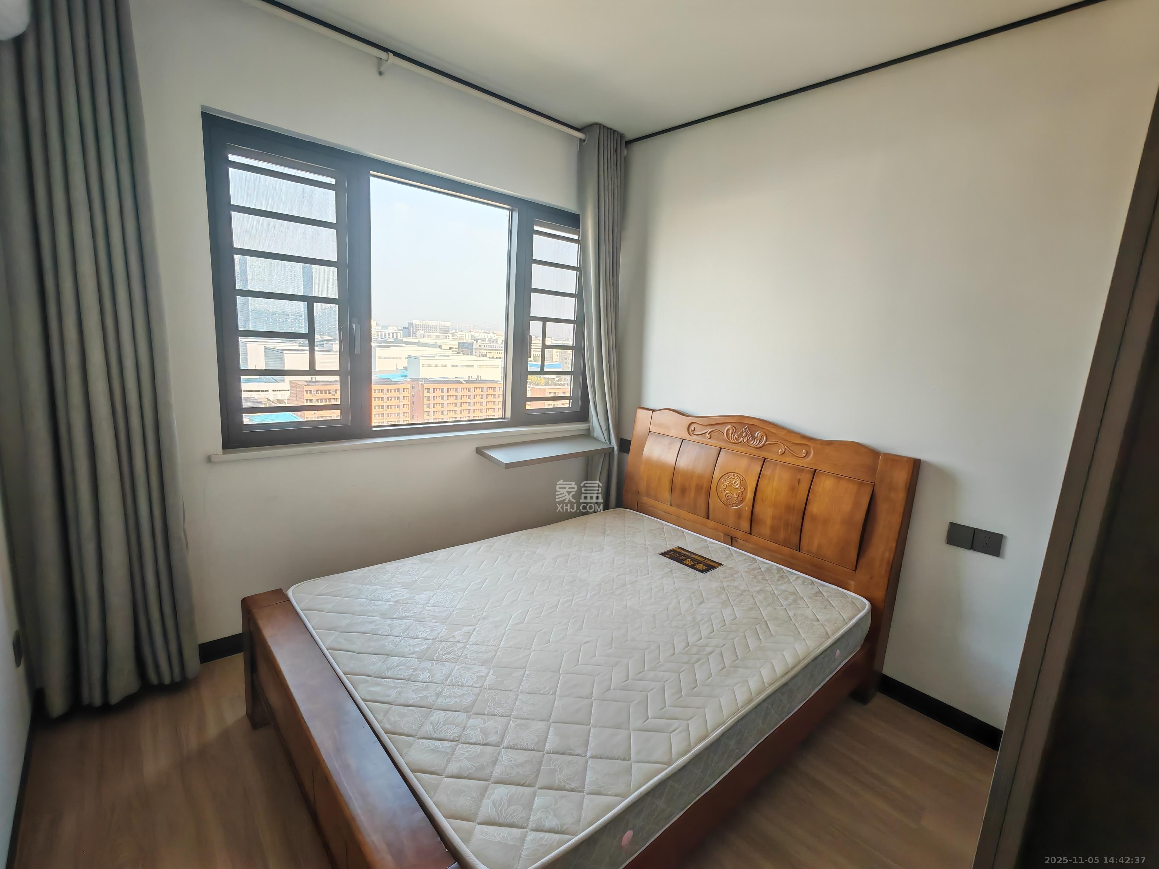 汉唐世家一期 3室2厅2卫 2600.0元/月 汉唐世家一期 3室2厅2卫 2600.0元/月室内图