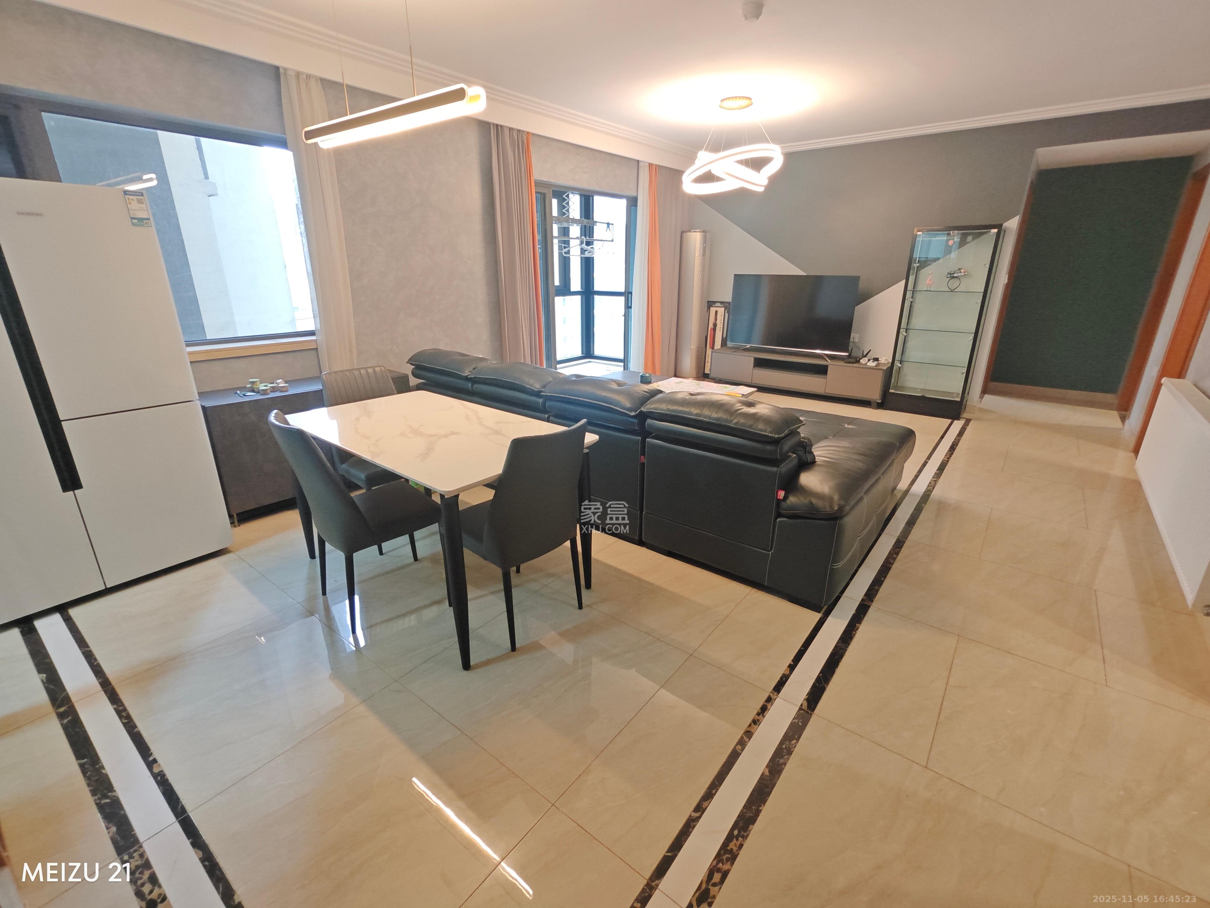 珠江好世界  4室2厅2卫    4000.0元/月室内图