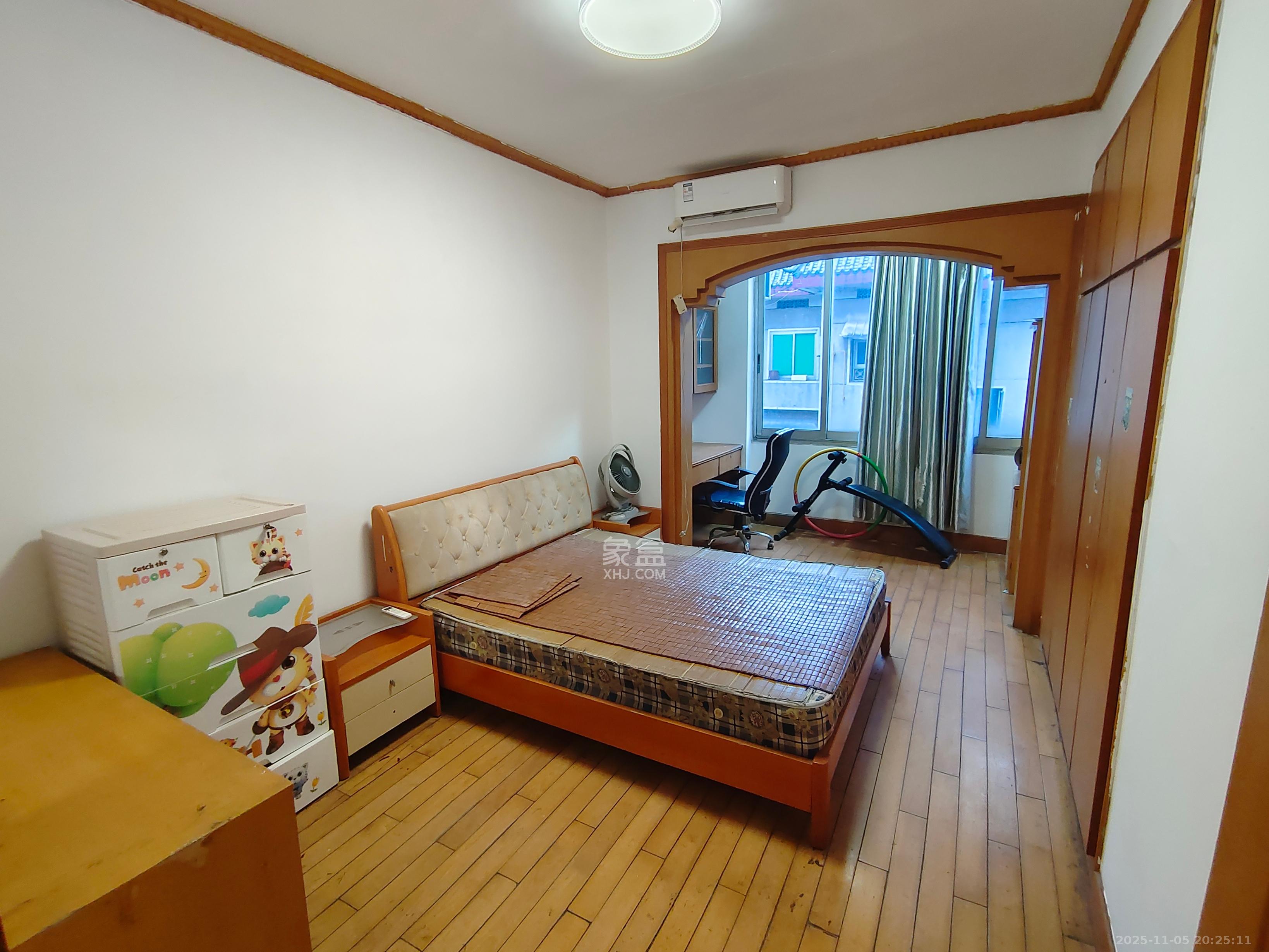 教育电视台宿舍  2室1厅1卫    1300.0元/月室内图