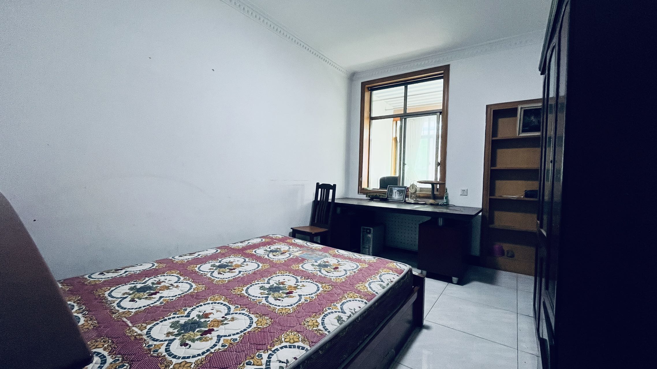 金桃苑小区 4室2厅2卫 1200.0元/月 金桃苑小区 4室2厅2卫 1200.0元/月室内图