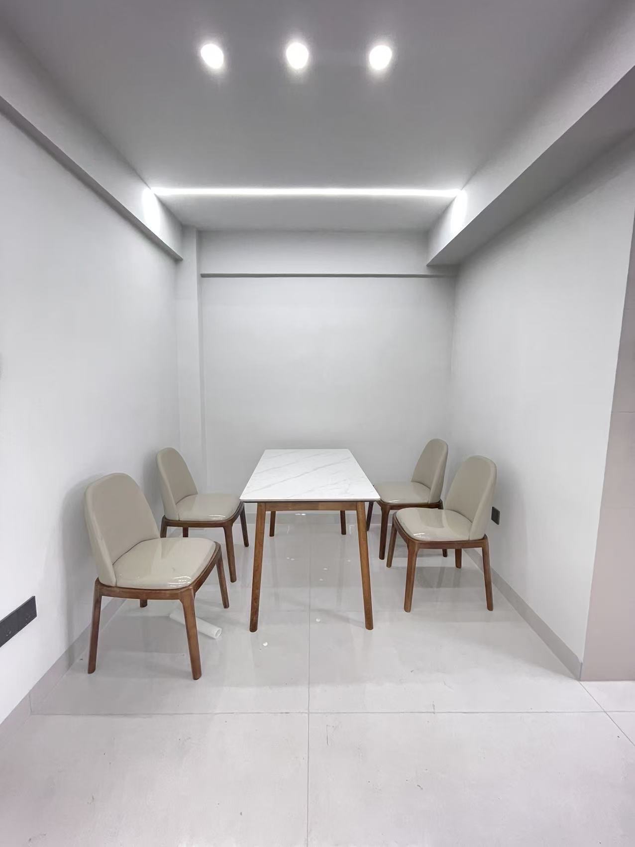 新桥大厦 3室2厅1卫 78.0万 新桥大厦 3室2厅1卫 78.0万客厅