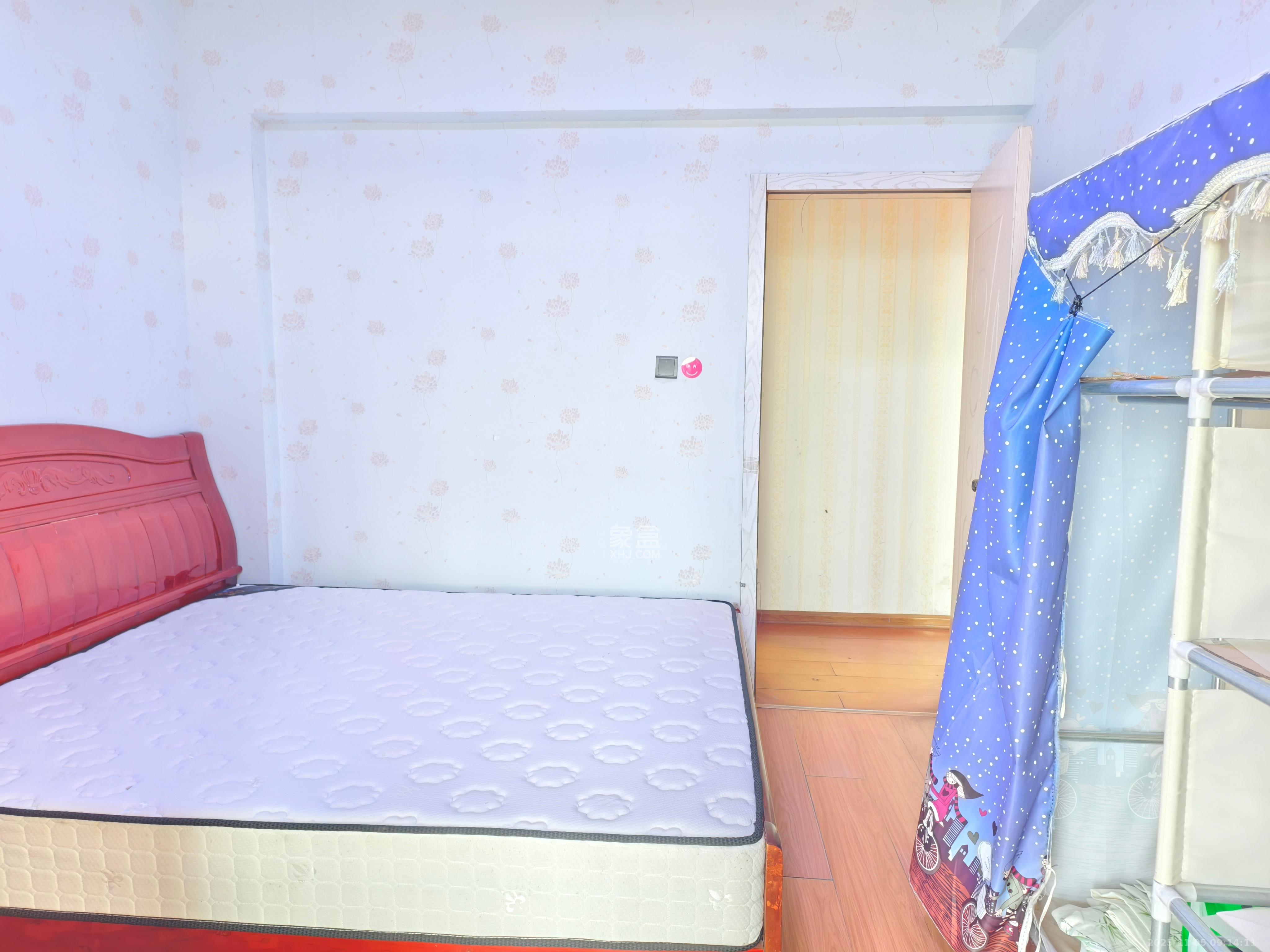 英郡年华 3室2厅2卫 2300.0元/月 英郡年华 3室2厅2卫 2300.0元/月室内图