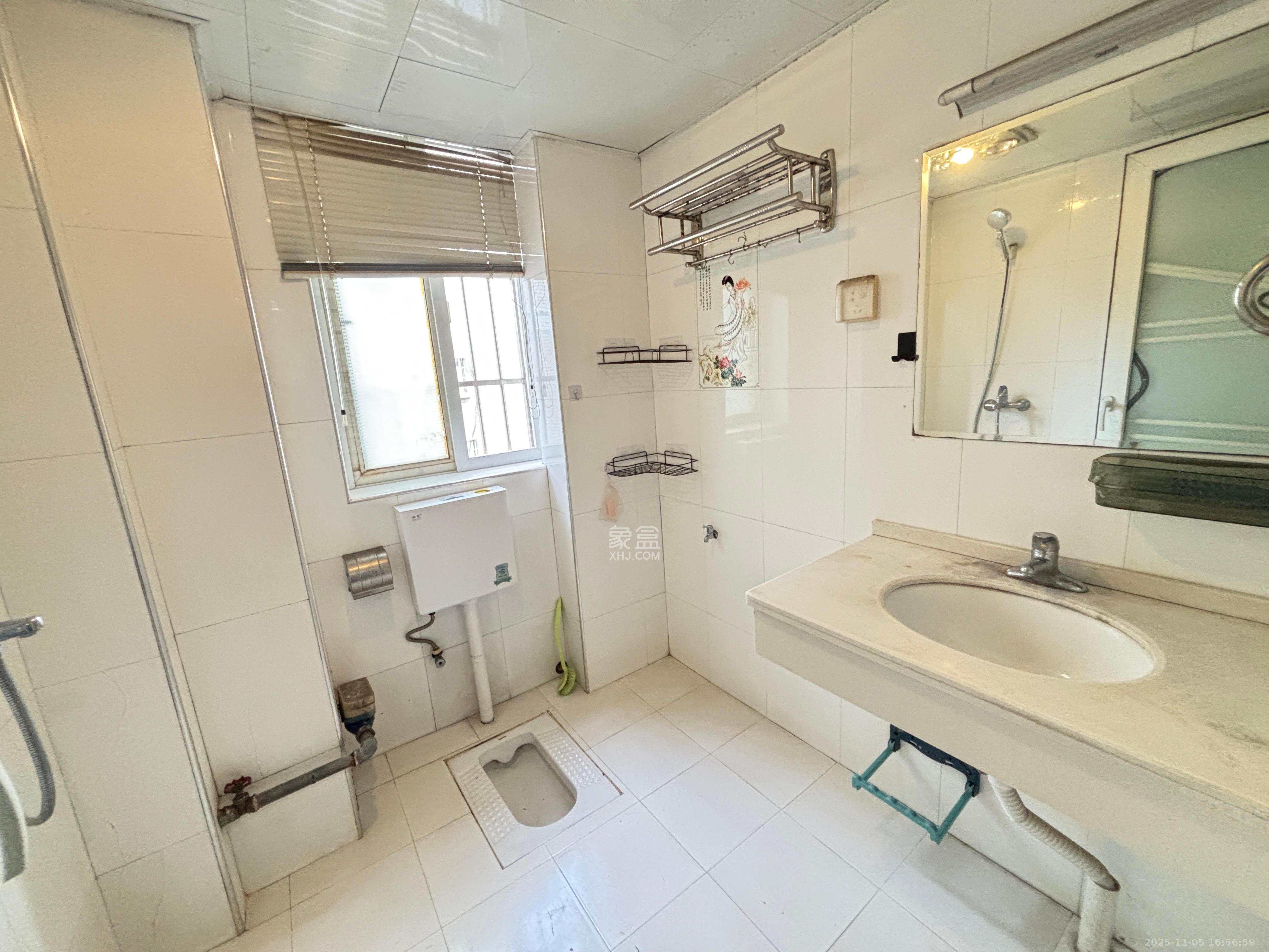 佳美星城  3室2厅1卫    1600.0元/月室内图