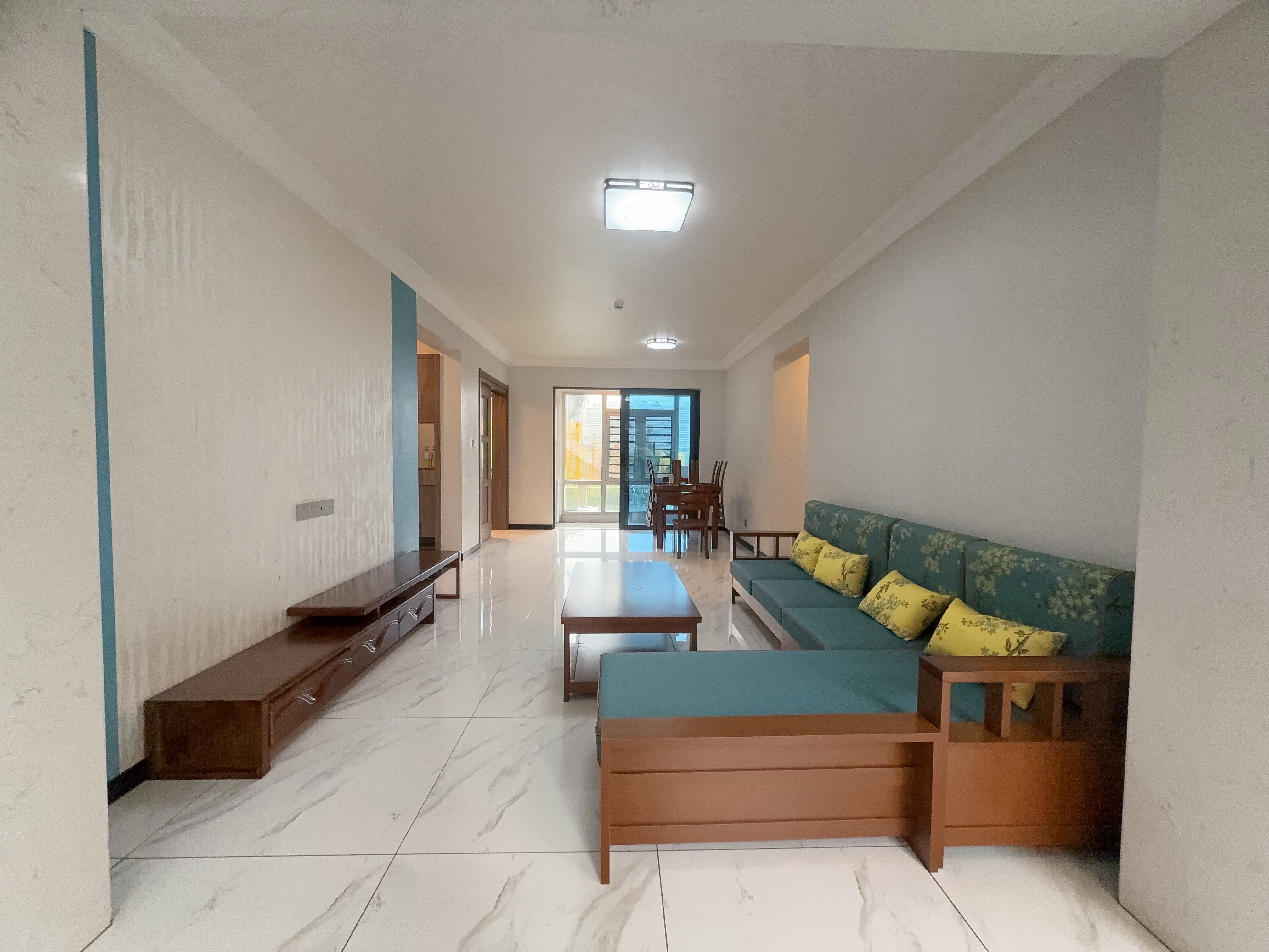 碧桂园公园上城 3室2厅2卫 2600.0元/月 碧桂园公园上城 3室2厅2卫 2600.0元/月室内图