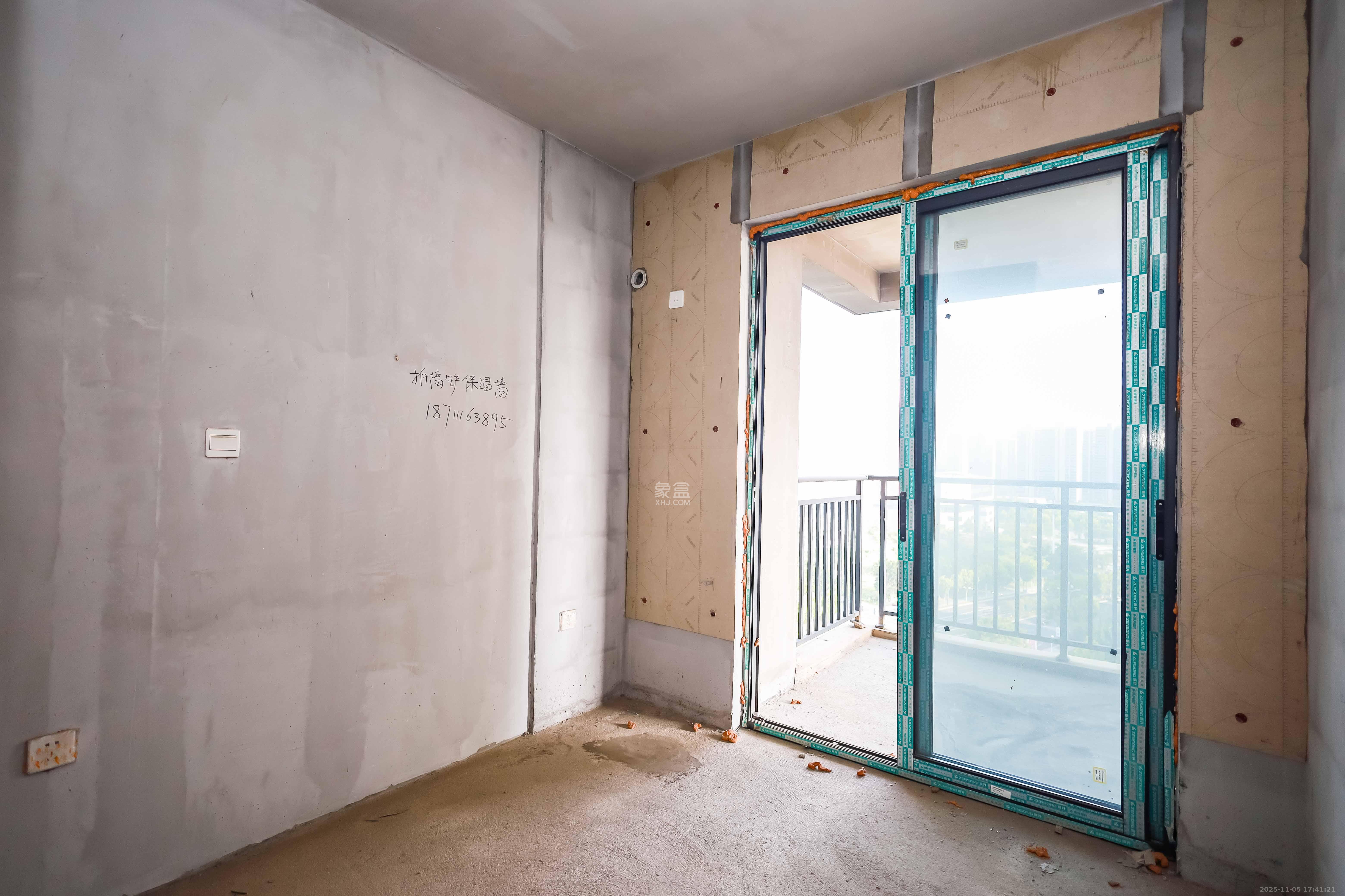 金侨风华府 3室2厅2卫 88.0万 金侨风华府 3室2厅2卫 88.0万卧室