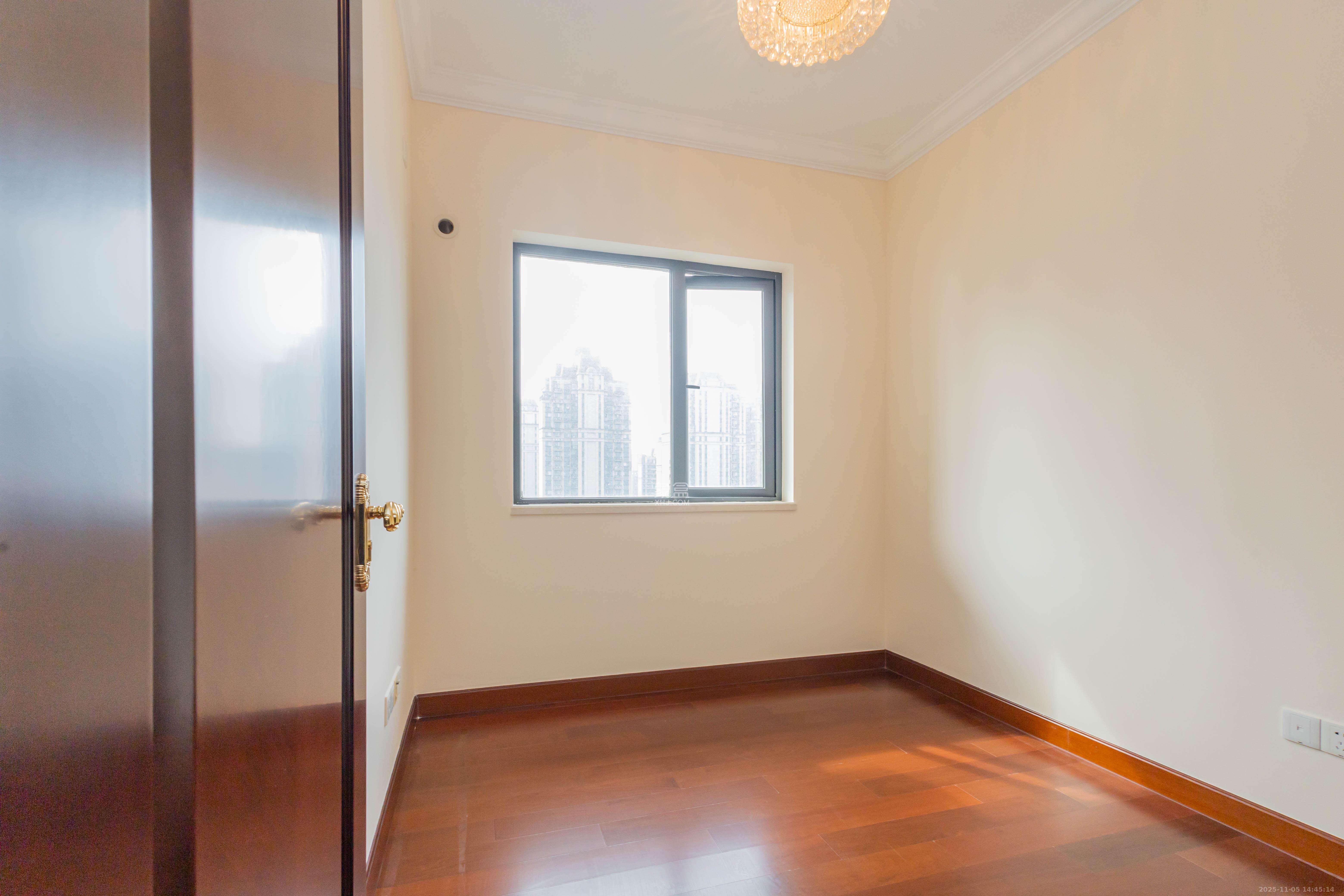 恒大江湾  3室2厅0卫    78.0万卧室