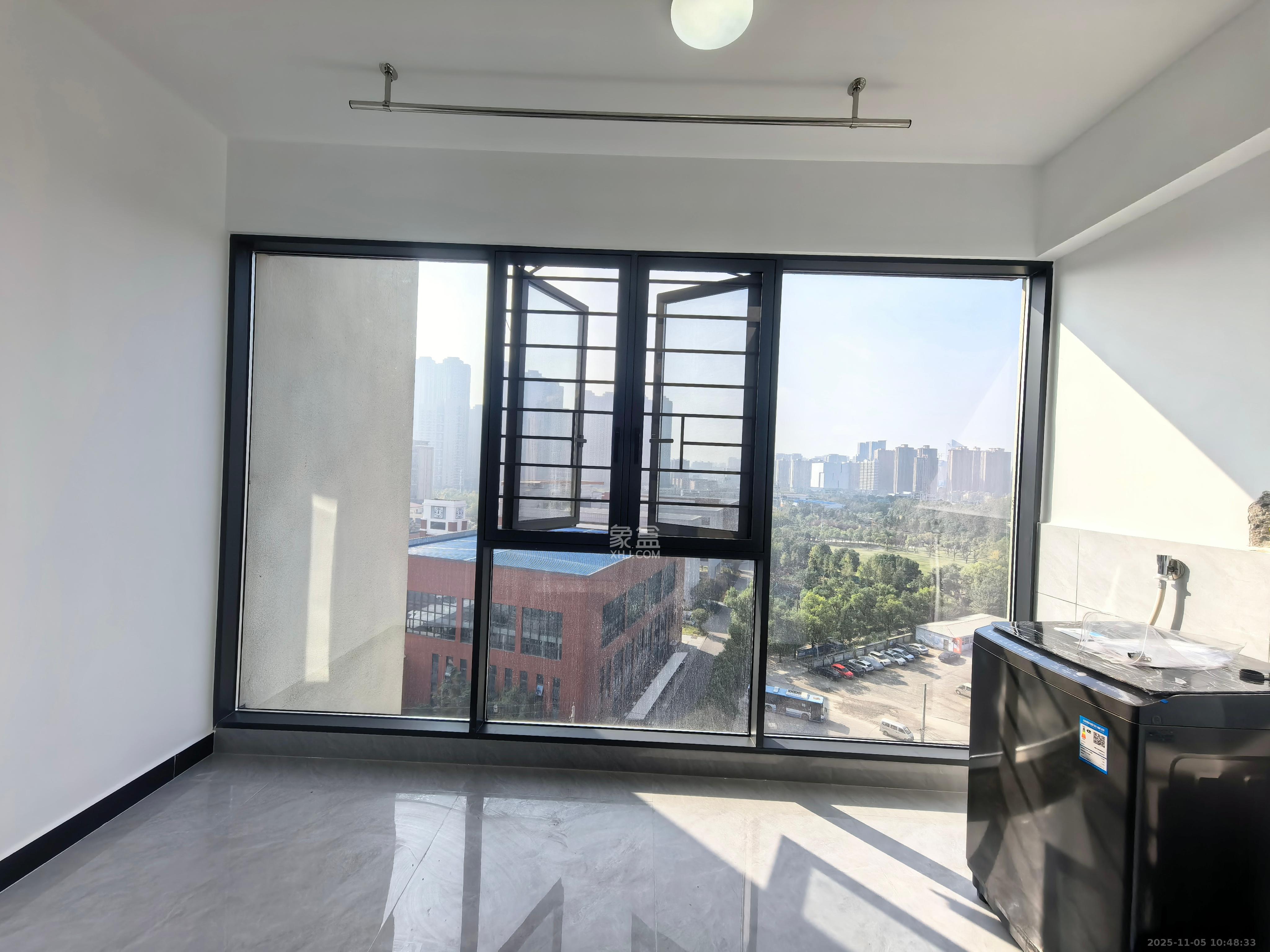 润和星河玥  3室2厅2卫    2800.0元/月室内图