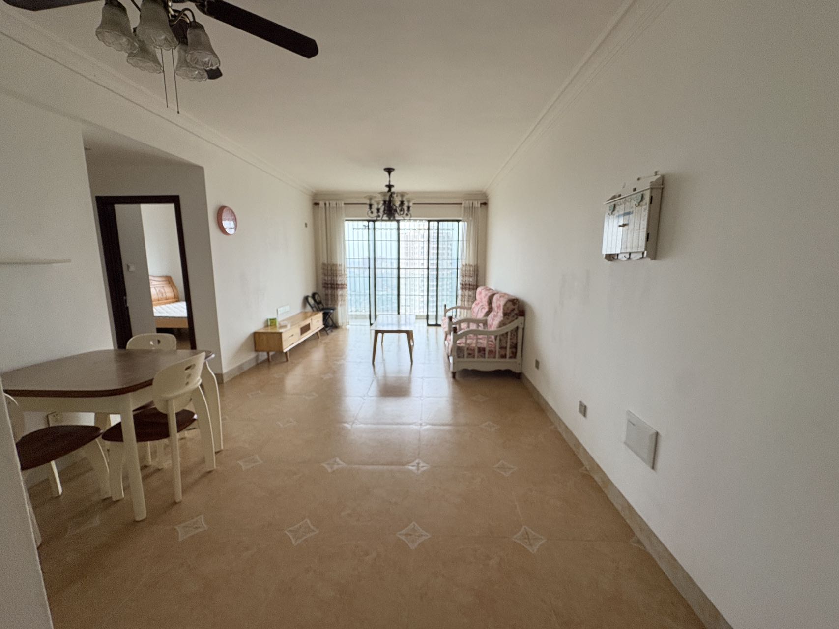 滨江熙岸小区  2室2厅1卫    98.0万室内图