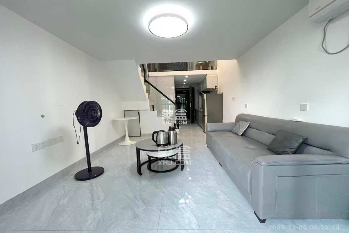 中交广场公寓 2室1厅1卫 2000.0元/月 中交广场公寓 2室1厅1卫 2000.0元/月室内图