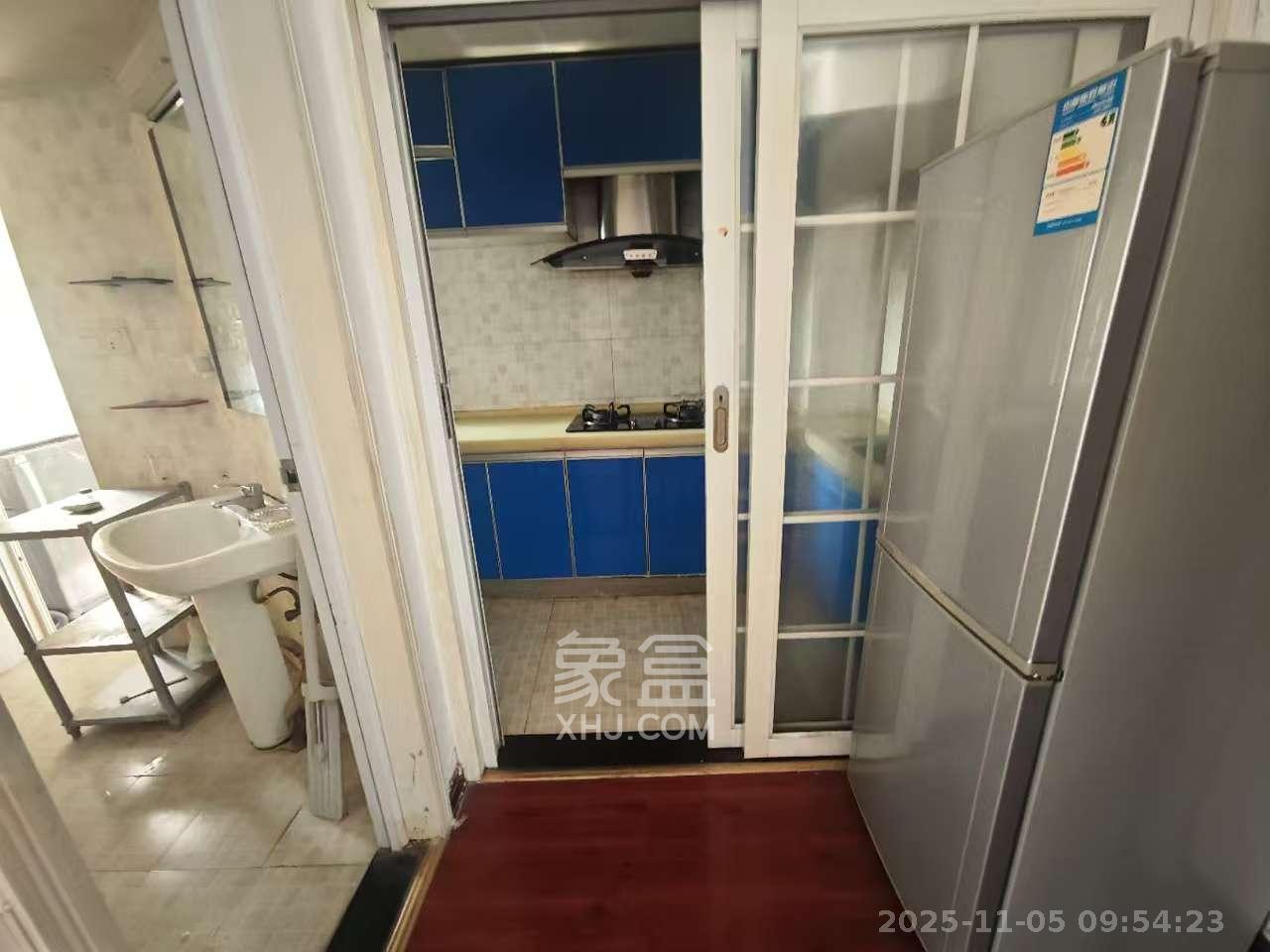 白沙晶城 1室1厅1卫 1800.0元/月 白沙晶城 1室1厅1卫 1800.0元/月室内图